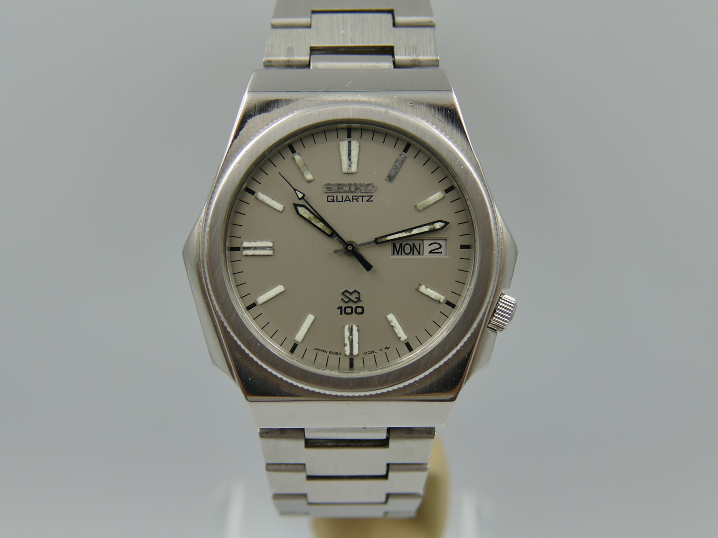 80s vintage watch Seiko SQ 100 Octagonal Case genta Ref. 6923-8070 serviced