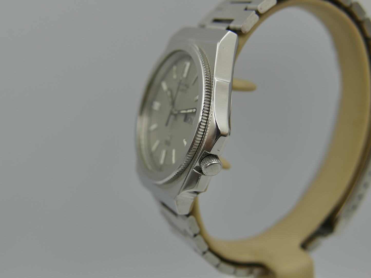 80s vintage watch Seiko SQ 100 Octagonal Case genta Ref. 6923-8070 serviced