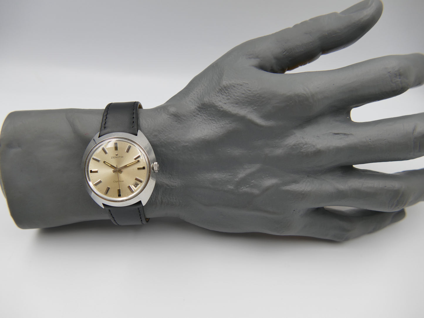 70s vintage watch mens Zenith Captain 2552C Turtle