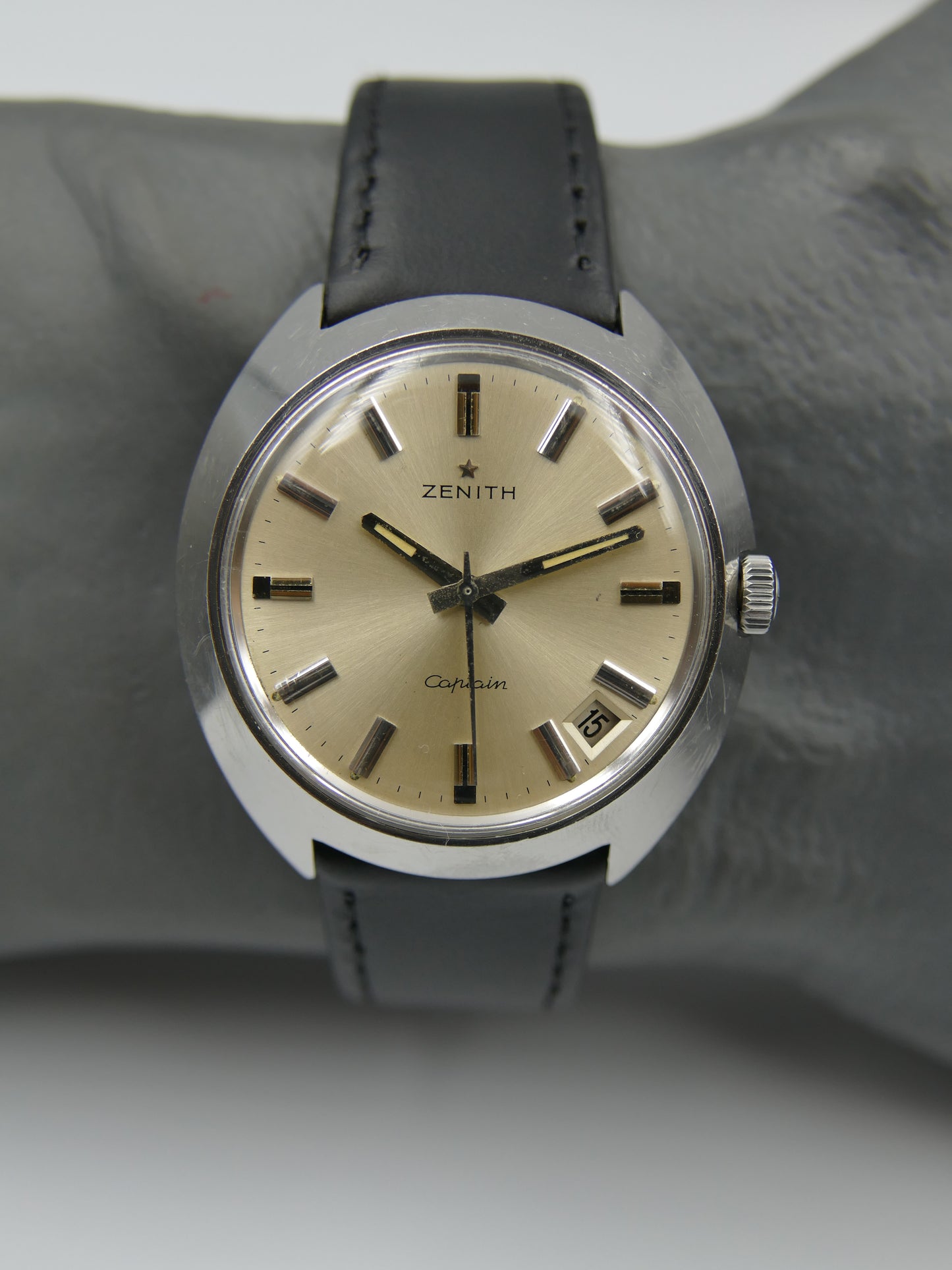 70s vintage watch mens Zenith Captain 2552C Turtle