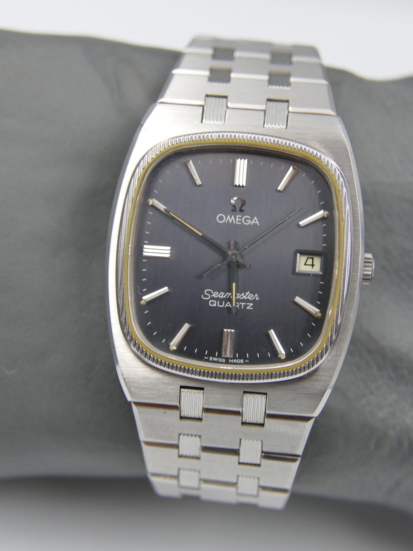 70s vintage watch mens Omega Seamaster cal. 1342 ref. 196.0136 / 396.0875 royal oak