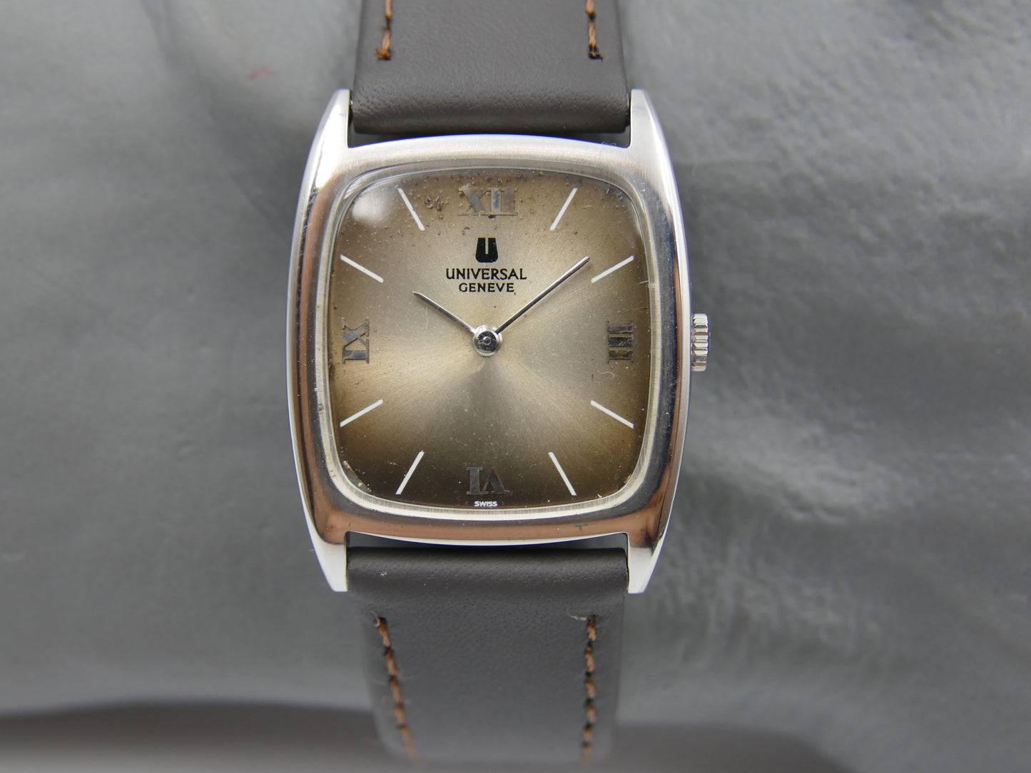 60s vintage watch mens Universal Geneve Tank hand wind  Cal 1-42 ref 842114 ultra slim coffee serviced
