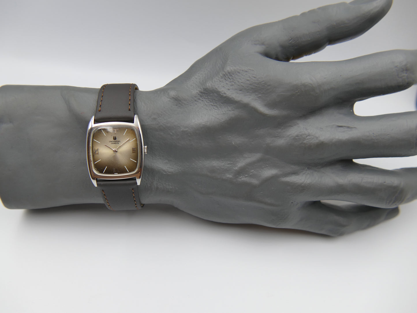 60s vintage watch mens Universal Geneve Tank hand wind  Cal 1-42 ref 842114 ultra slim coffee serviced