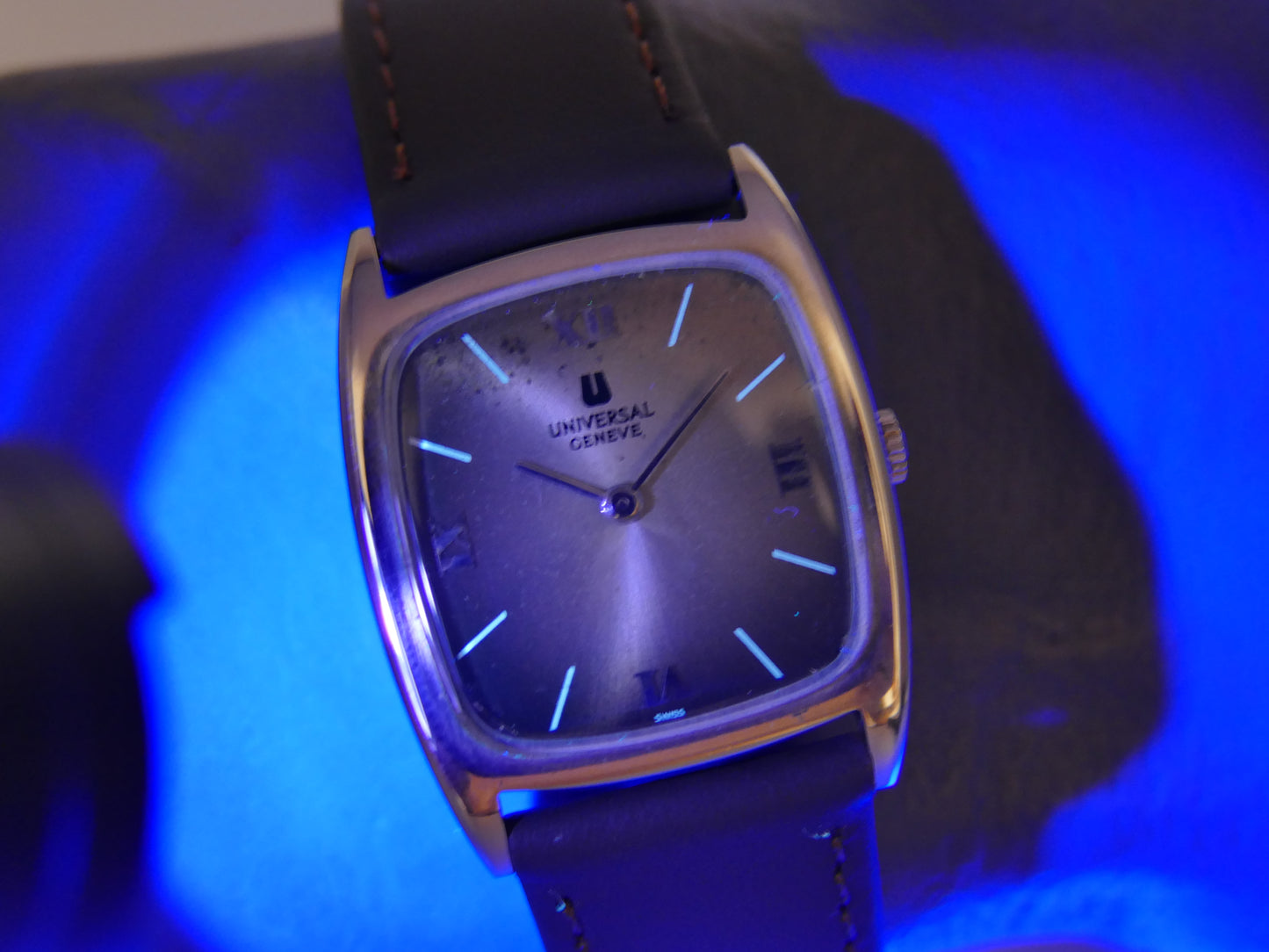 60s vintage watch mens Universal Geneve Tank hand wind  Cal 1-42 ref 842114 ultra slim coffee serviced