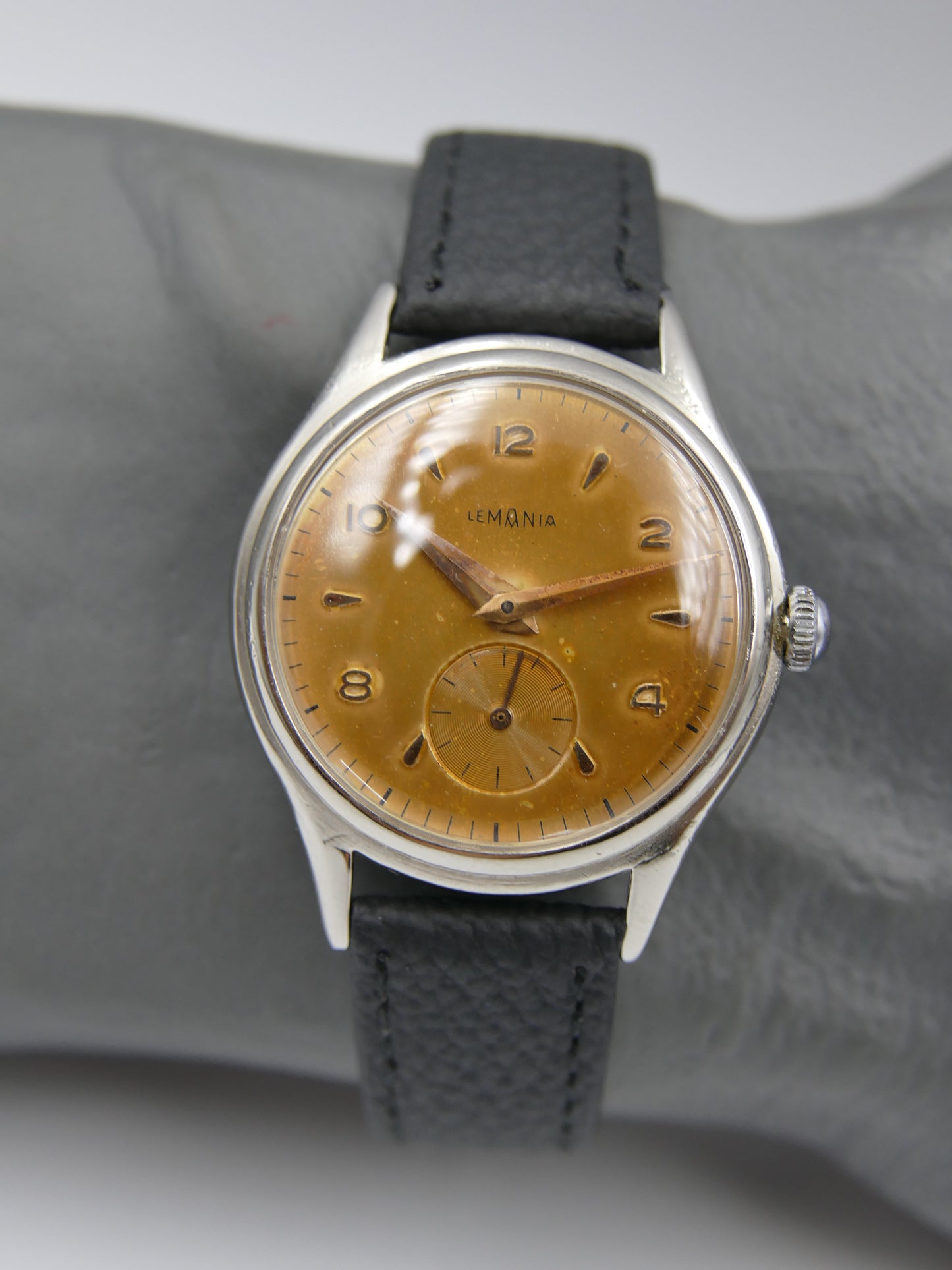 60s vintage watch Lemania ref. 232 hand wind tropical dial