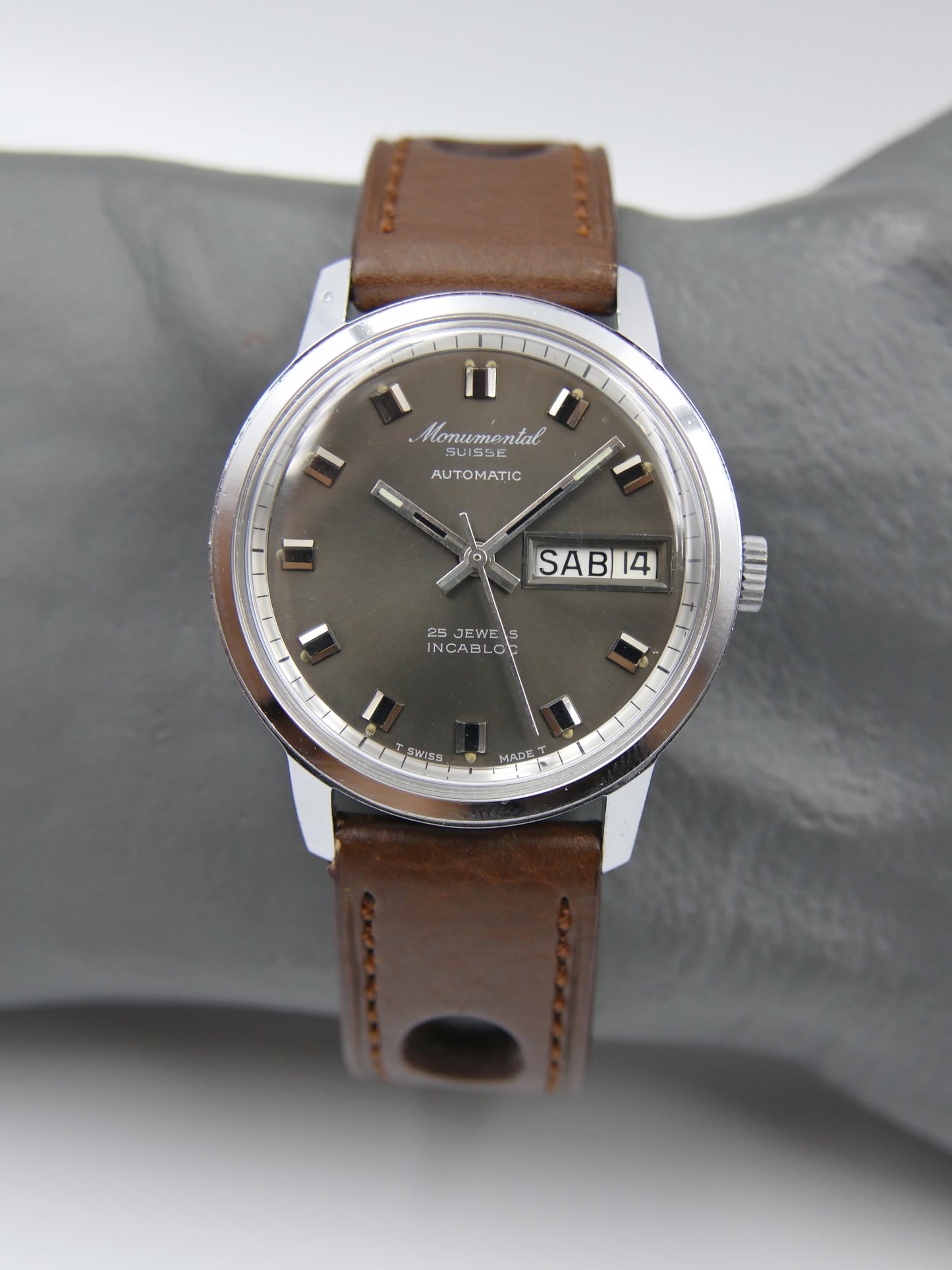 70s vintage watch mens Monumental swiss 25J automatic AS 1902/03 grey dial mint