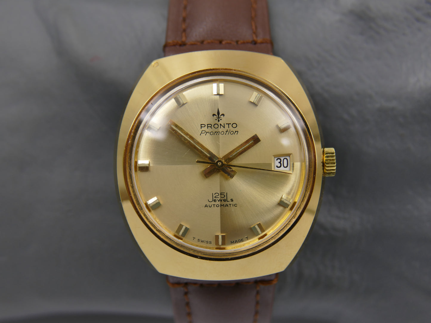 70s Vintage watch mens Pronto Promotion 25j automatic ETA 2772 NOS