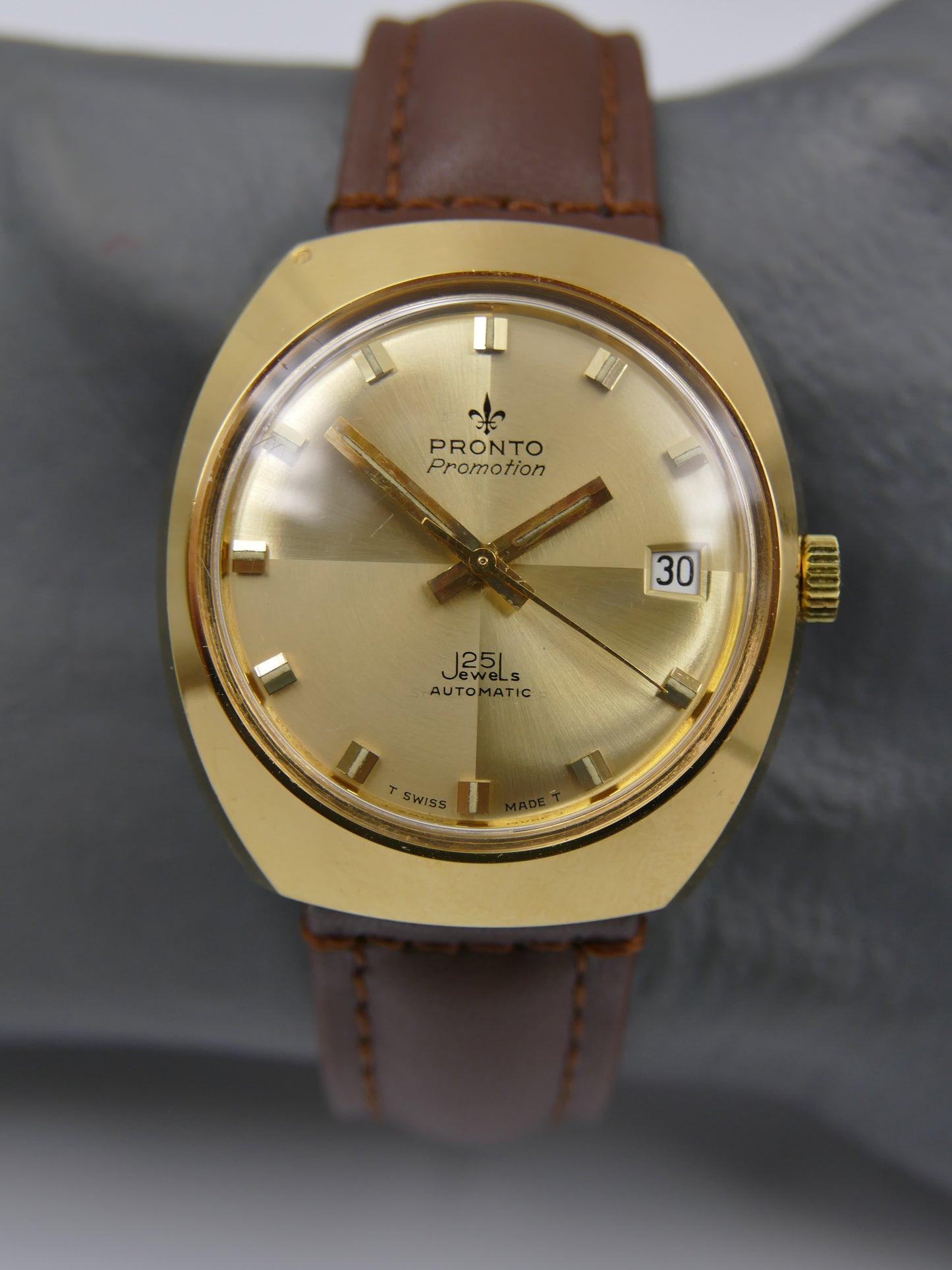70s Vintage watch mens Pronto Promotion 25j automatic ETA 2772 NOS