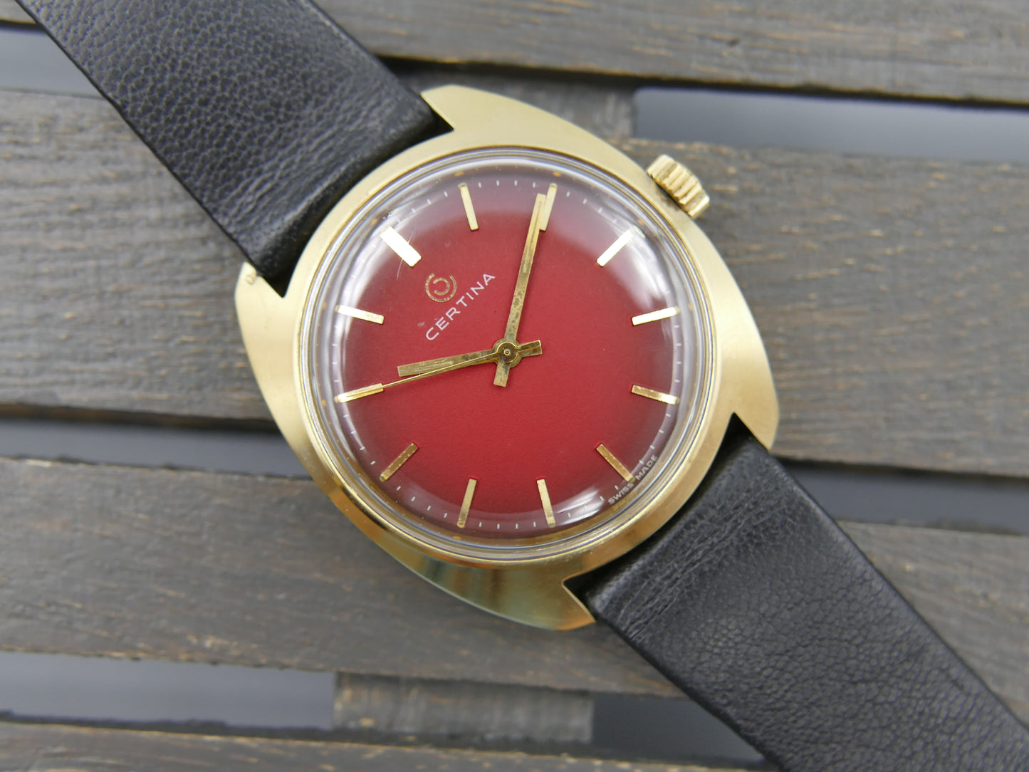 70s vintage watch mens Certina ref 5206 147 hand wind cal 25-66 burgundy dial NOS