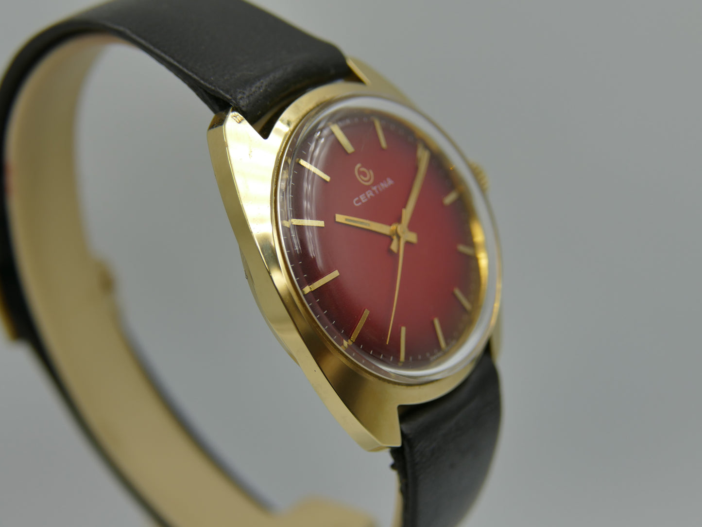 70s vintage watch mens Certina ref 5206 147 hand wind cal 25-66 burgundy dial NOS