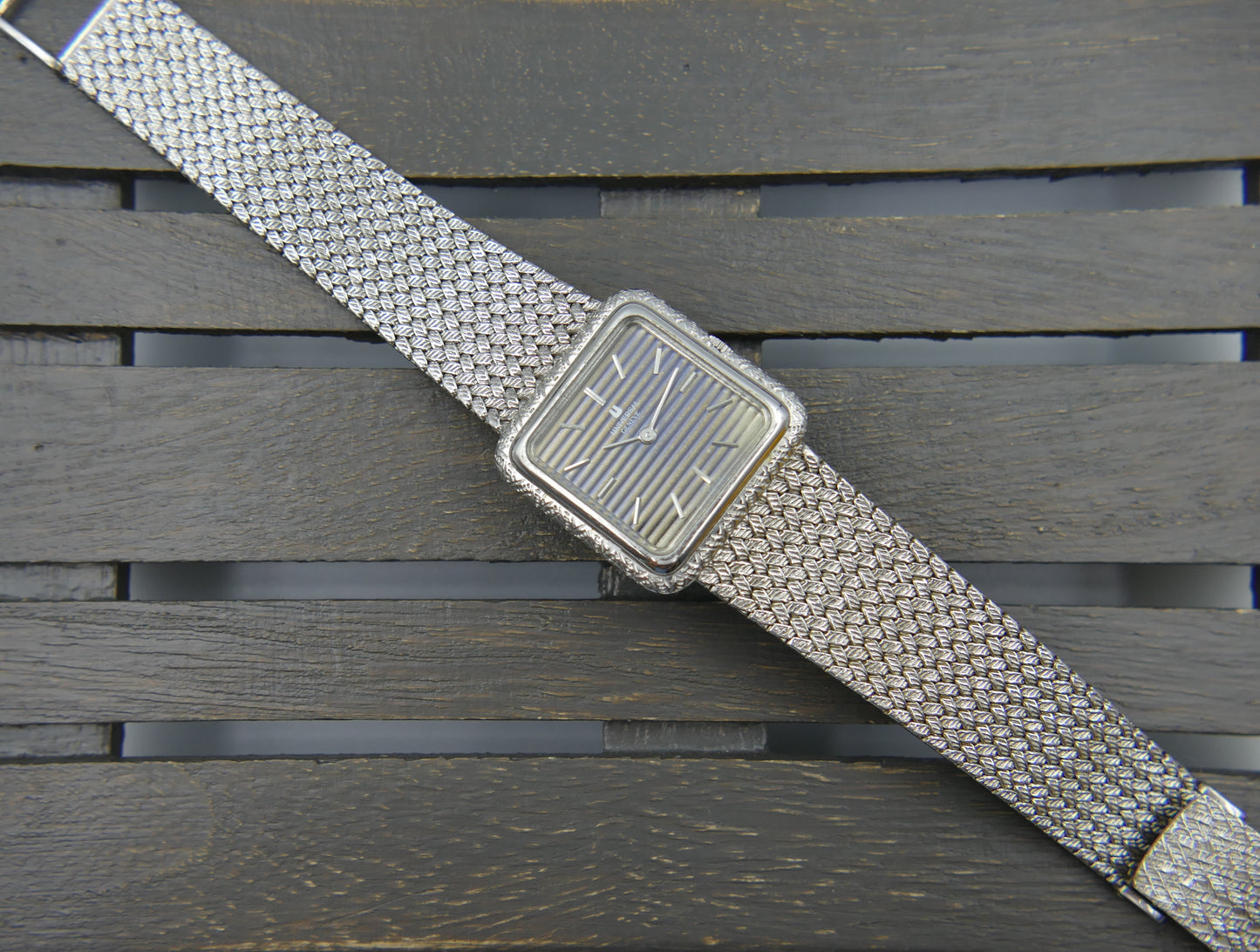 60s vintage watch mens Universal geneve tank ref 842676 hand wind 1-42 solid silver bracelet