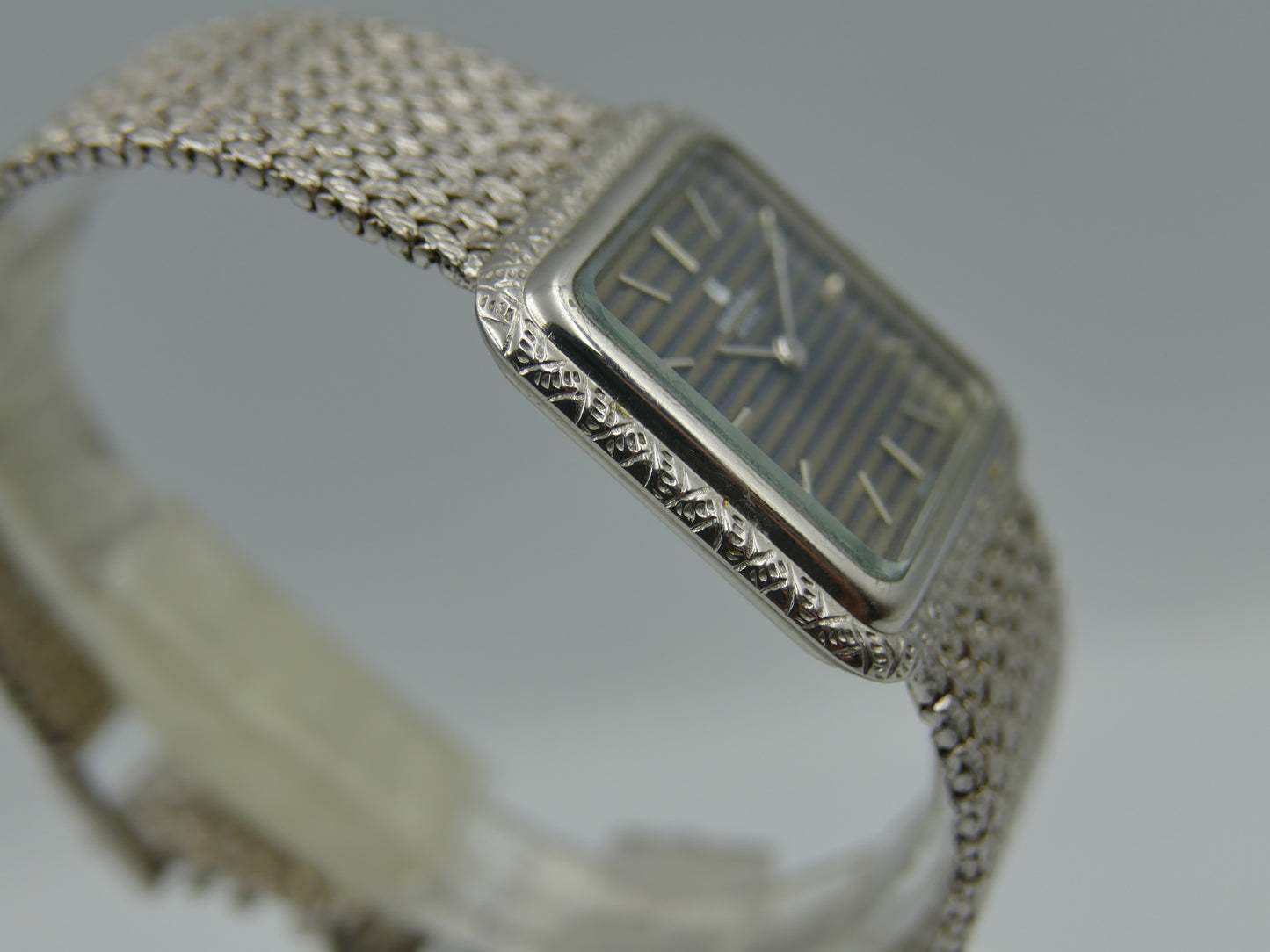 60s vintage watch mens Universal geneve tank ref 842676 hand wind 1-42 solid silver bracelet