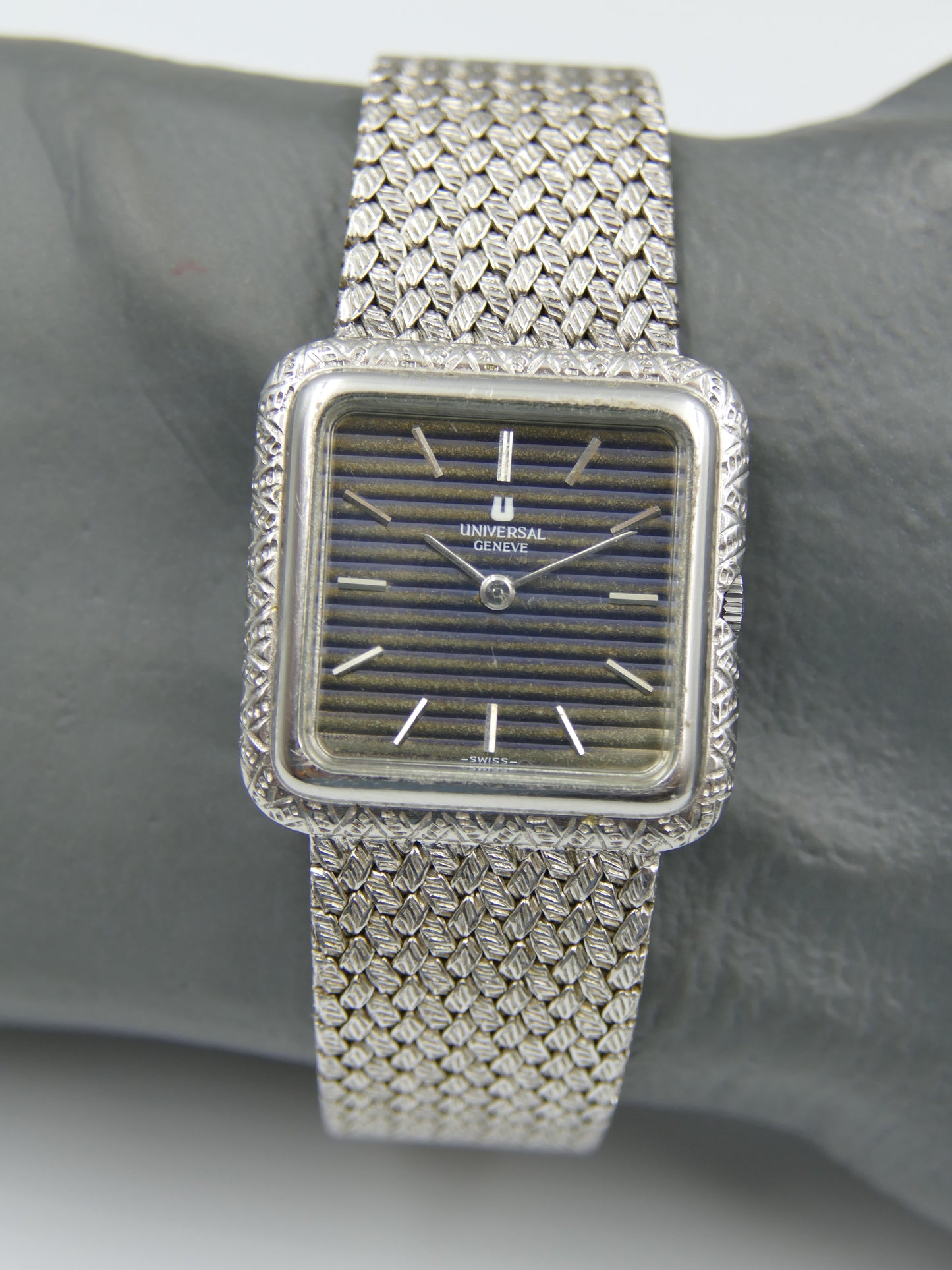 60s vintage watch mens Universal geneve tank ref 842676 hand wind 1-42 solid silver bracelet
