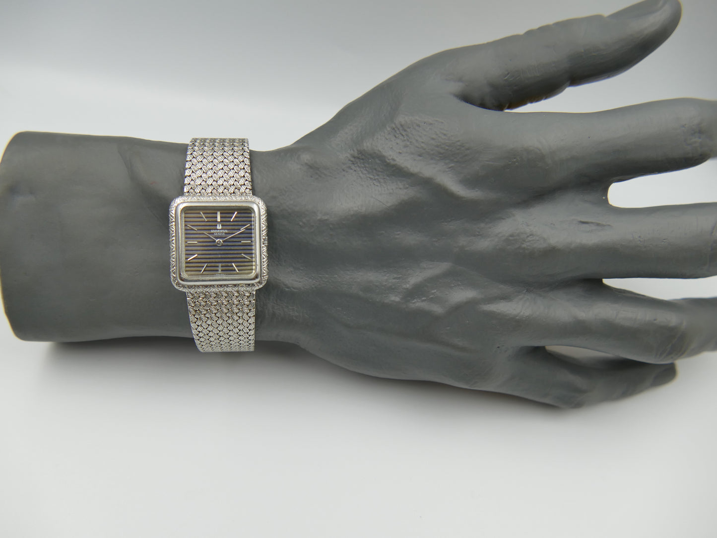 60s vintage watch mens Universal geneve tank ref 842676 hand wind 1-42 solid silver bracelet
