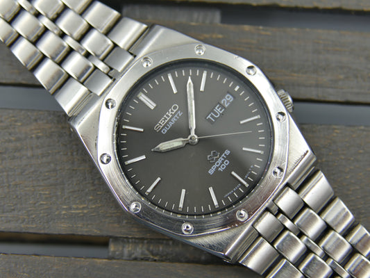 80s vintage watch mens Seiko SQ Sports 100 ref 8229-801A Royal Oak