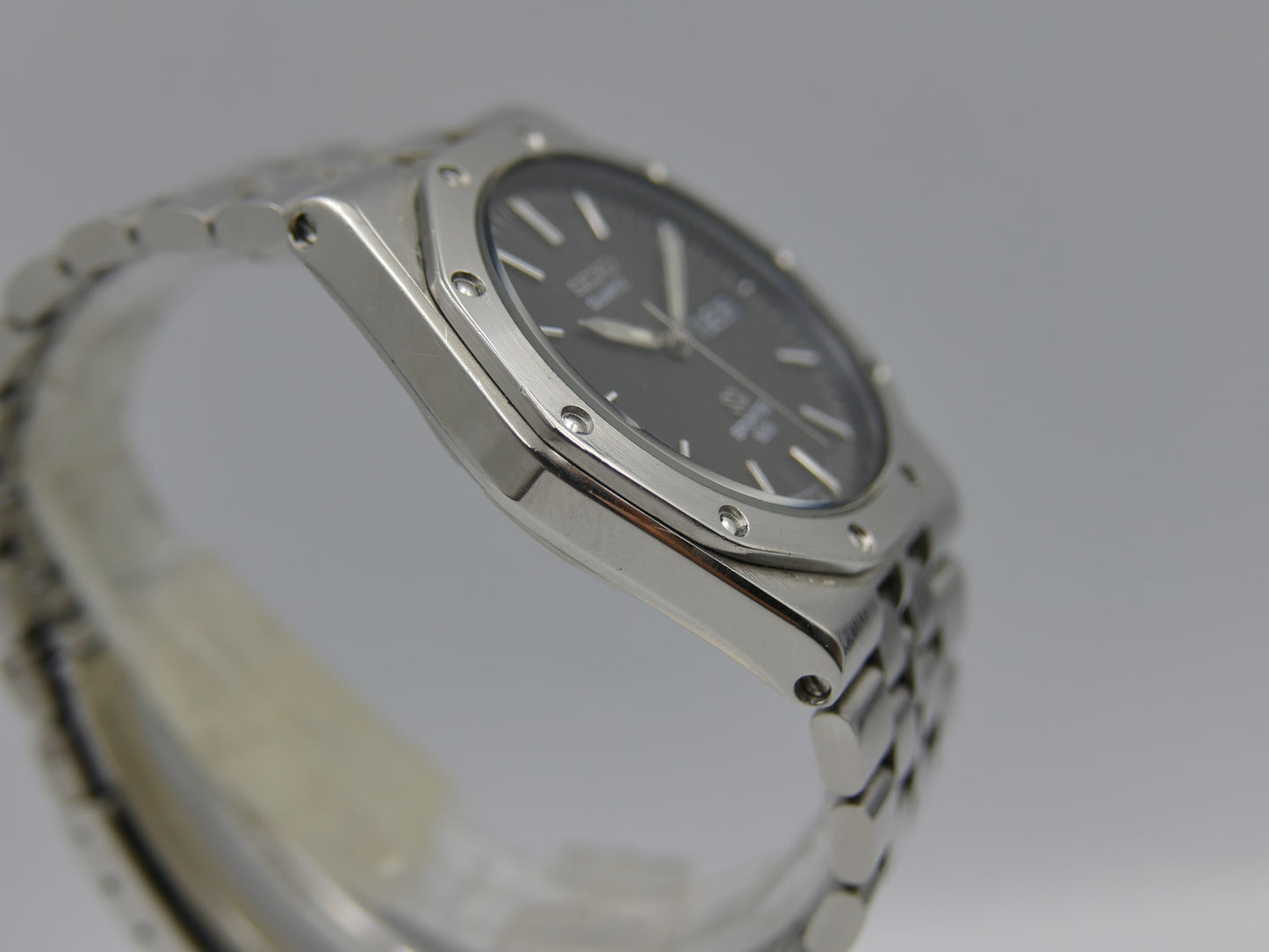80s vintage watch mens Seiko SQ Sports 100 ref 8229-801A Royal Oak