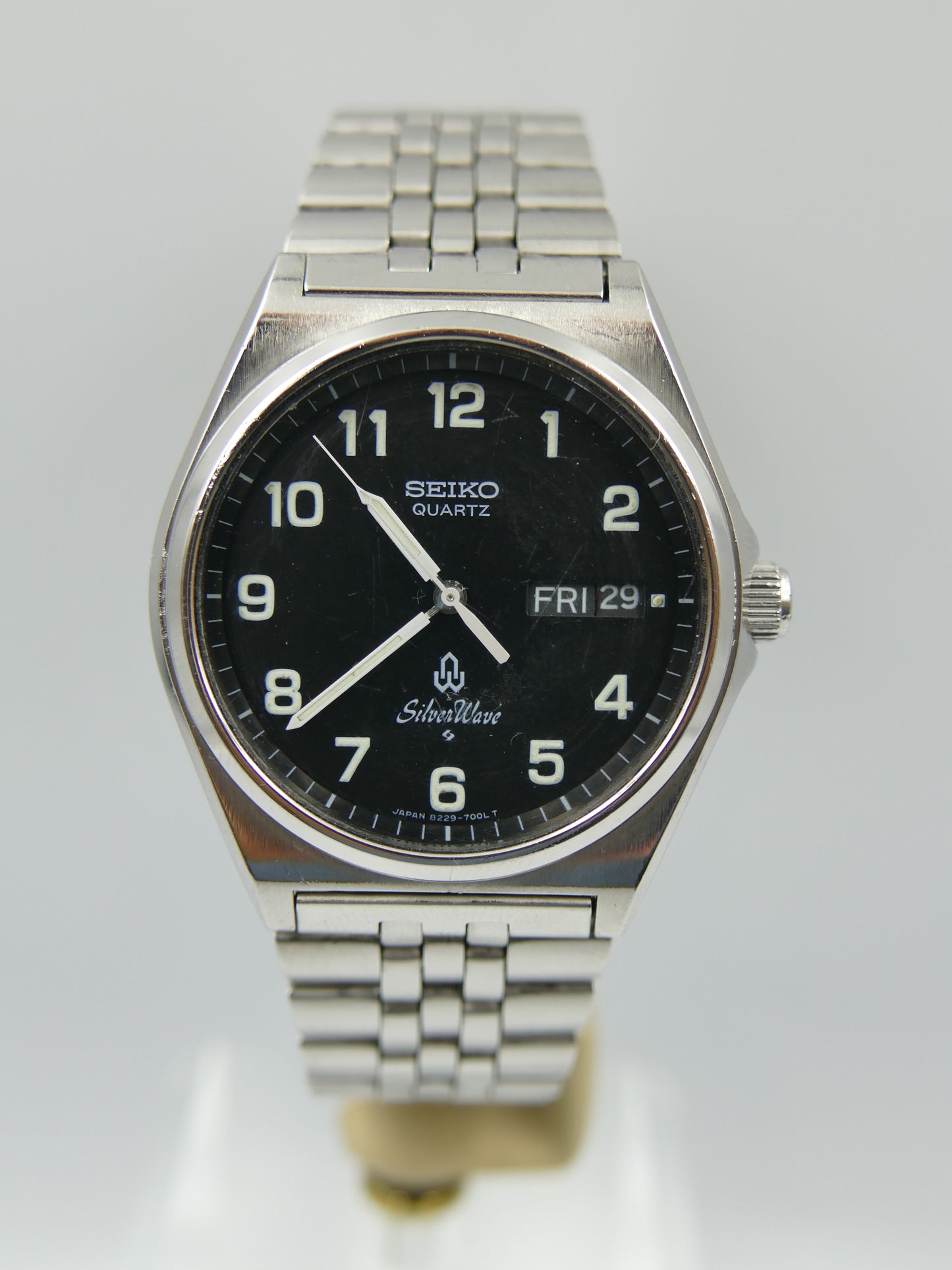 80s vintage watch mens Seiko SilverWave 8229-7000 - Black Dial Field Watch