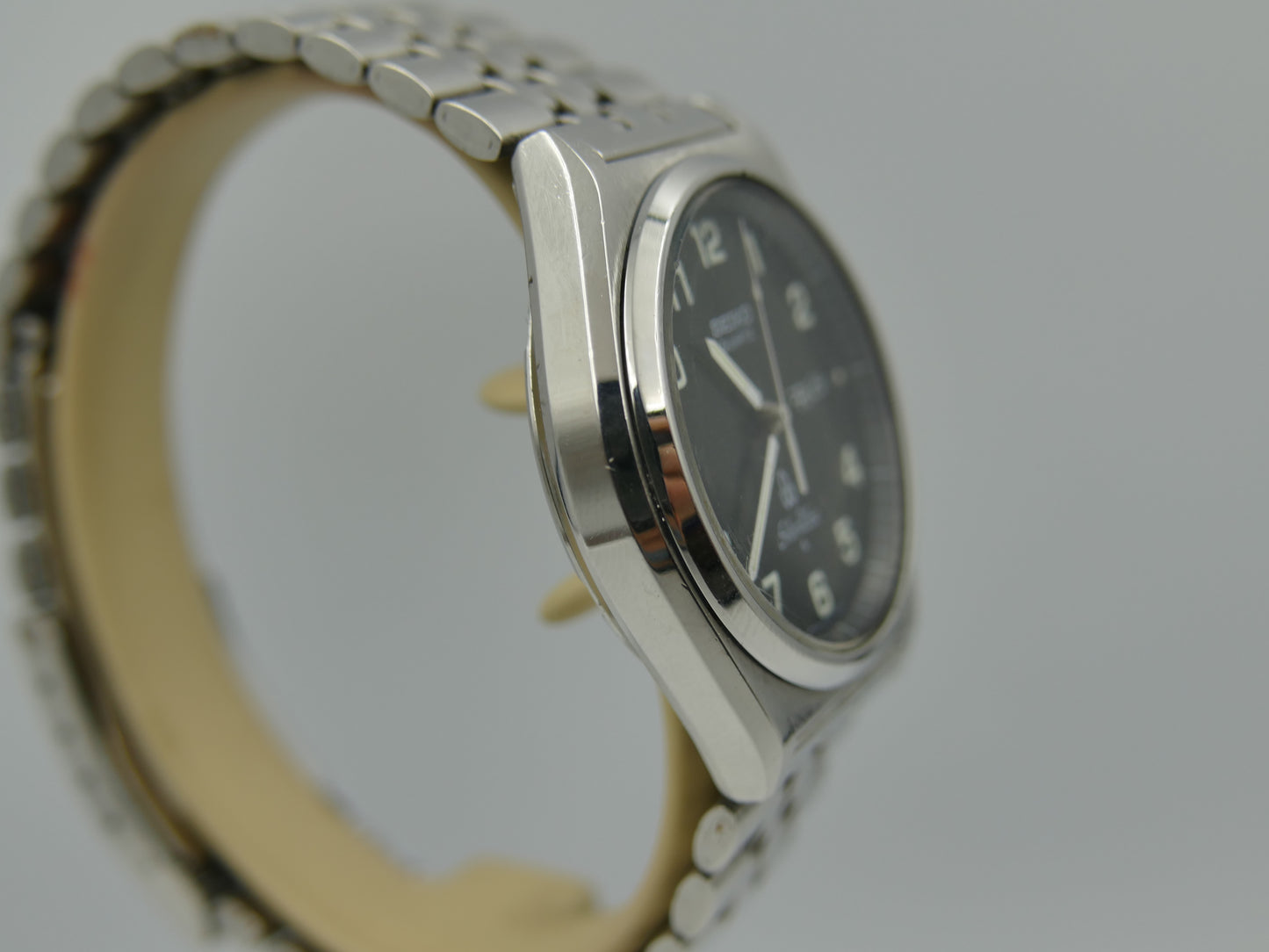 80s vintage watch mens Seiko SilverWave 8229-7000 - Black Dial Field Watch