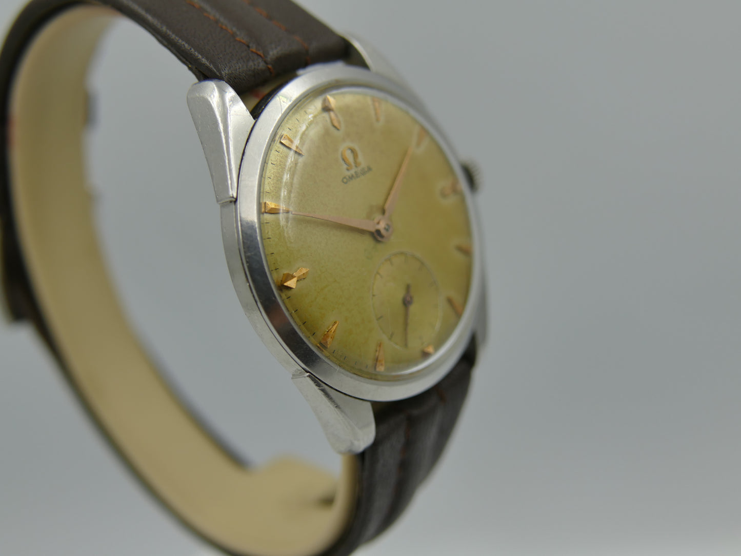 50s vintage watch mens Omega ref. 2900 -5 hand wind cal. 267