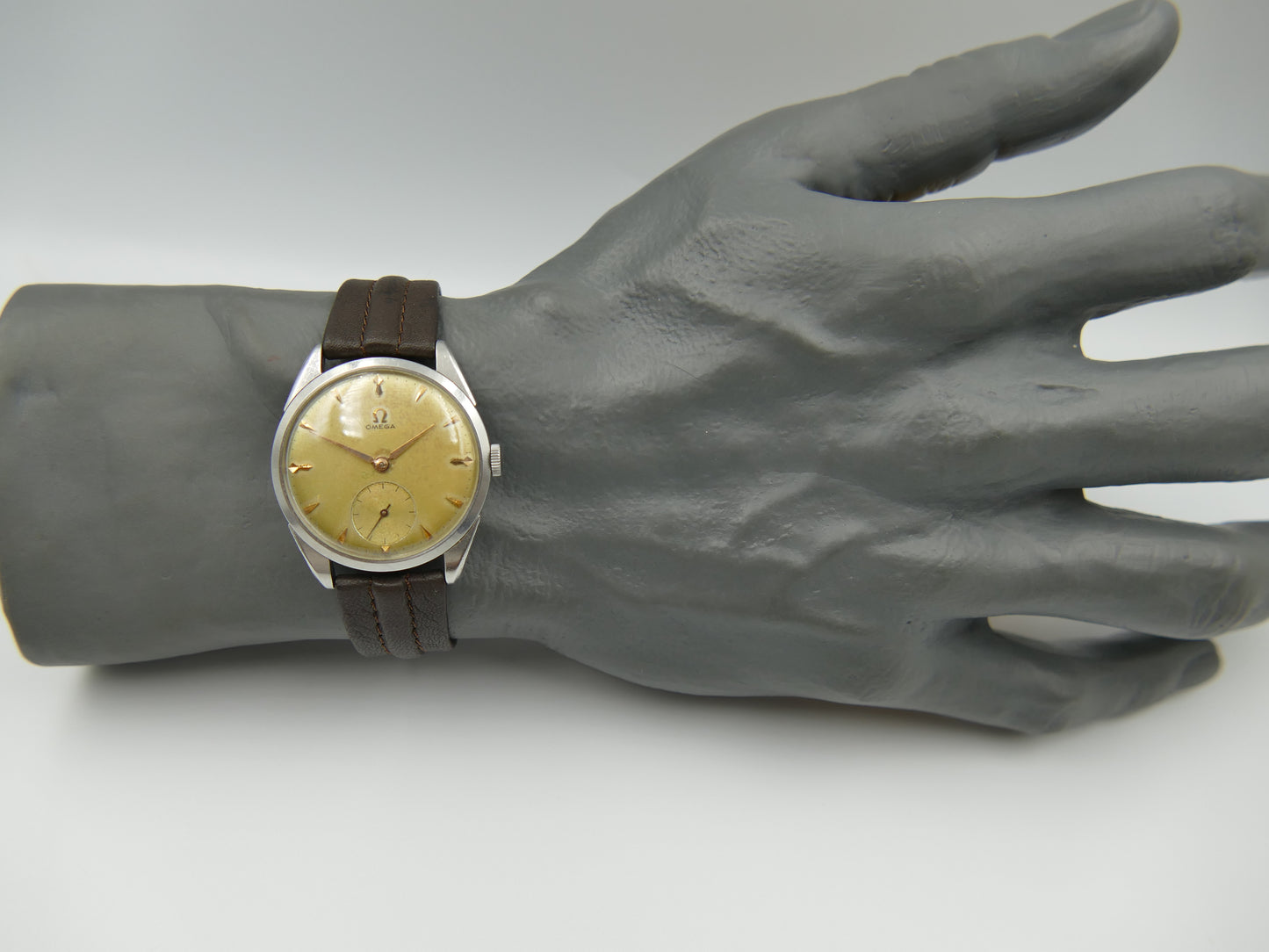 50s vintage watch mens Omega ref. 2900 -5 hand wind cal. 267