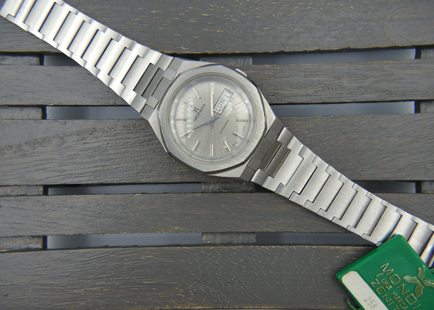 70s vintage watch mens NOS Mondia Royal Oak ref. 26014 automatic eta 2789 38mm