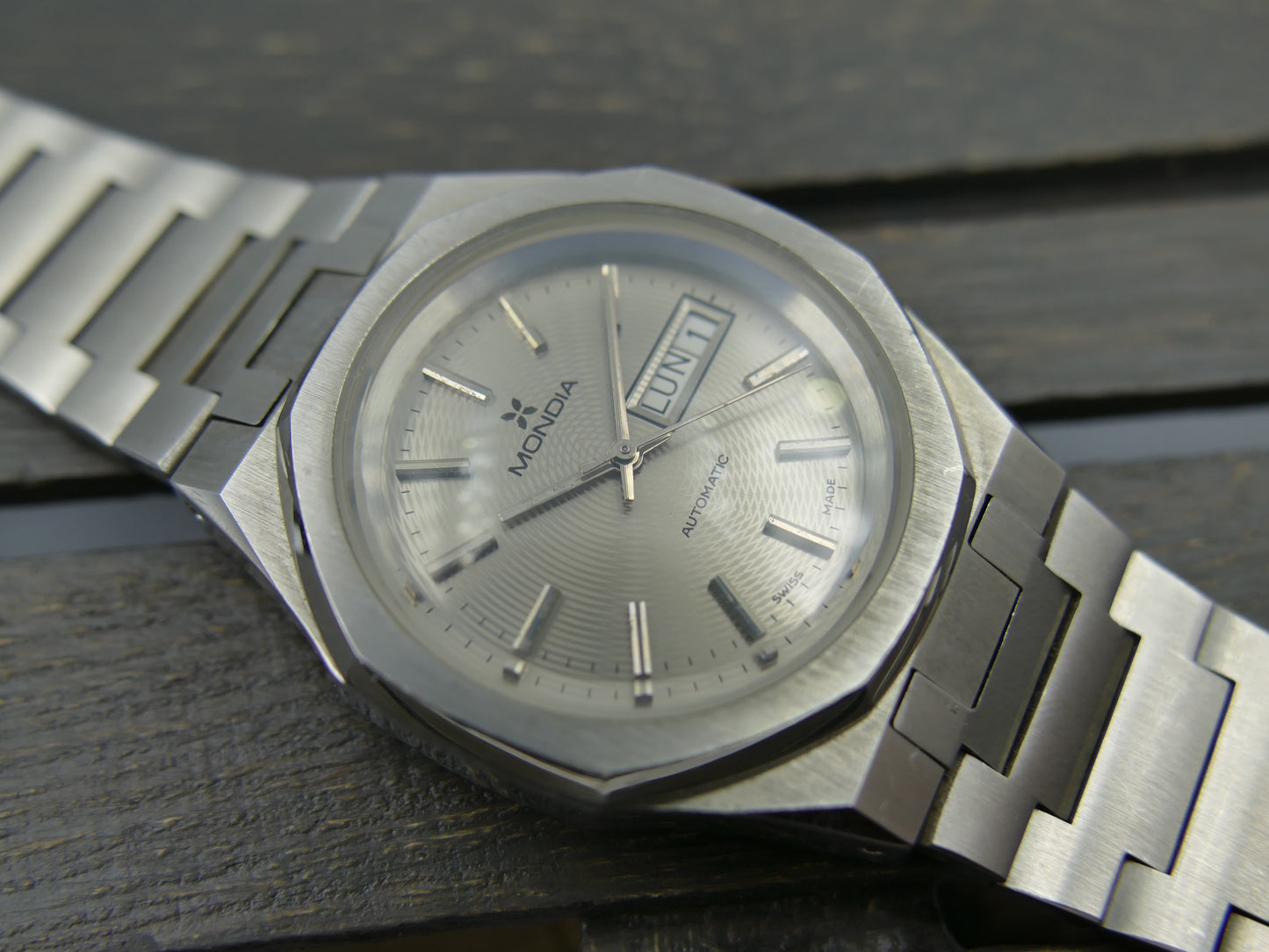 70s vintage watch mens NOS Mondia Royal Oak ref. 26014 automatic eta 2789 38mm