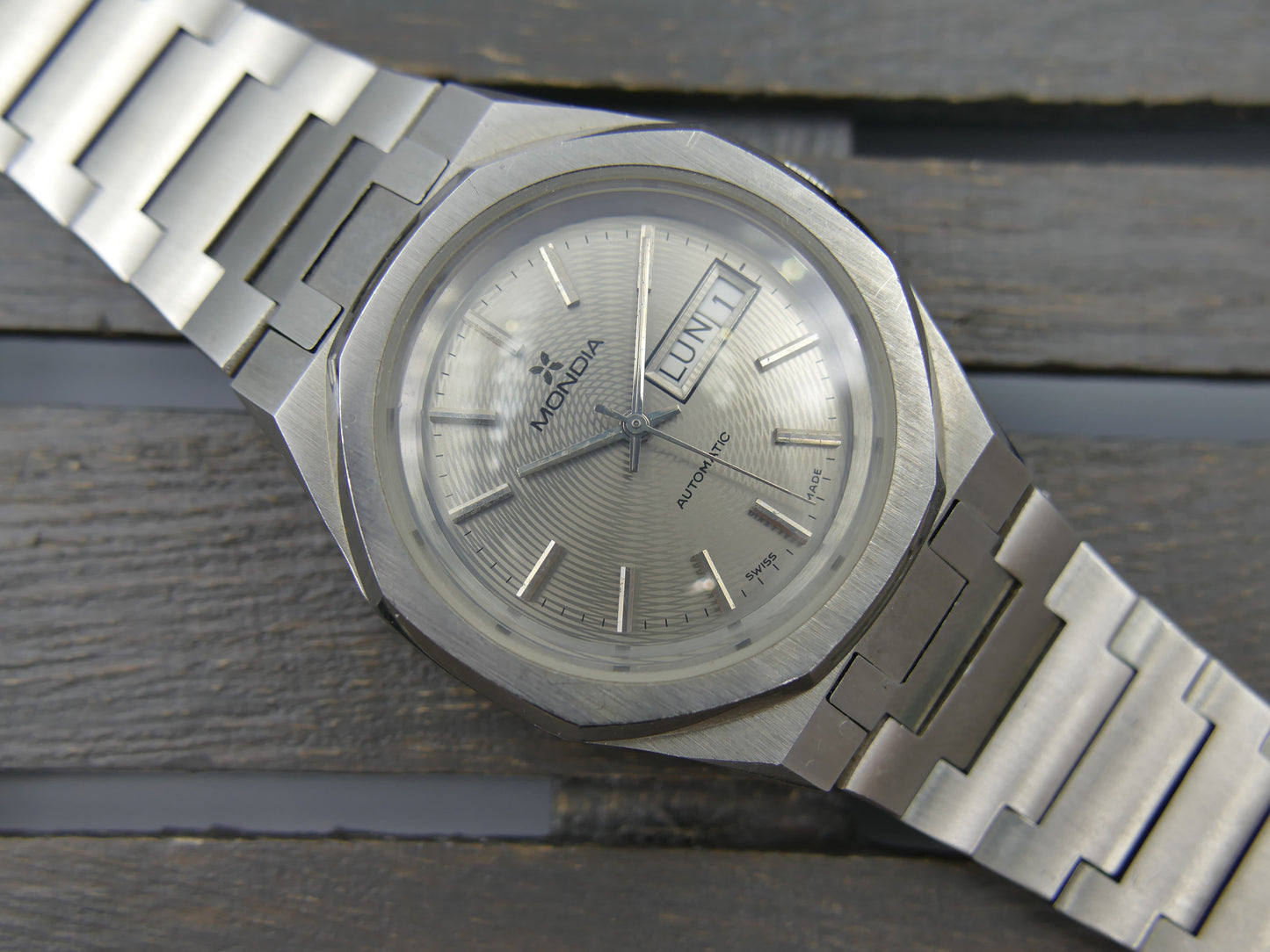 70s vintage watch mens NOS Mondia Royal Oak ref. 26014 automatic eta 2789 38mm