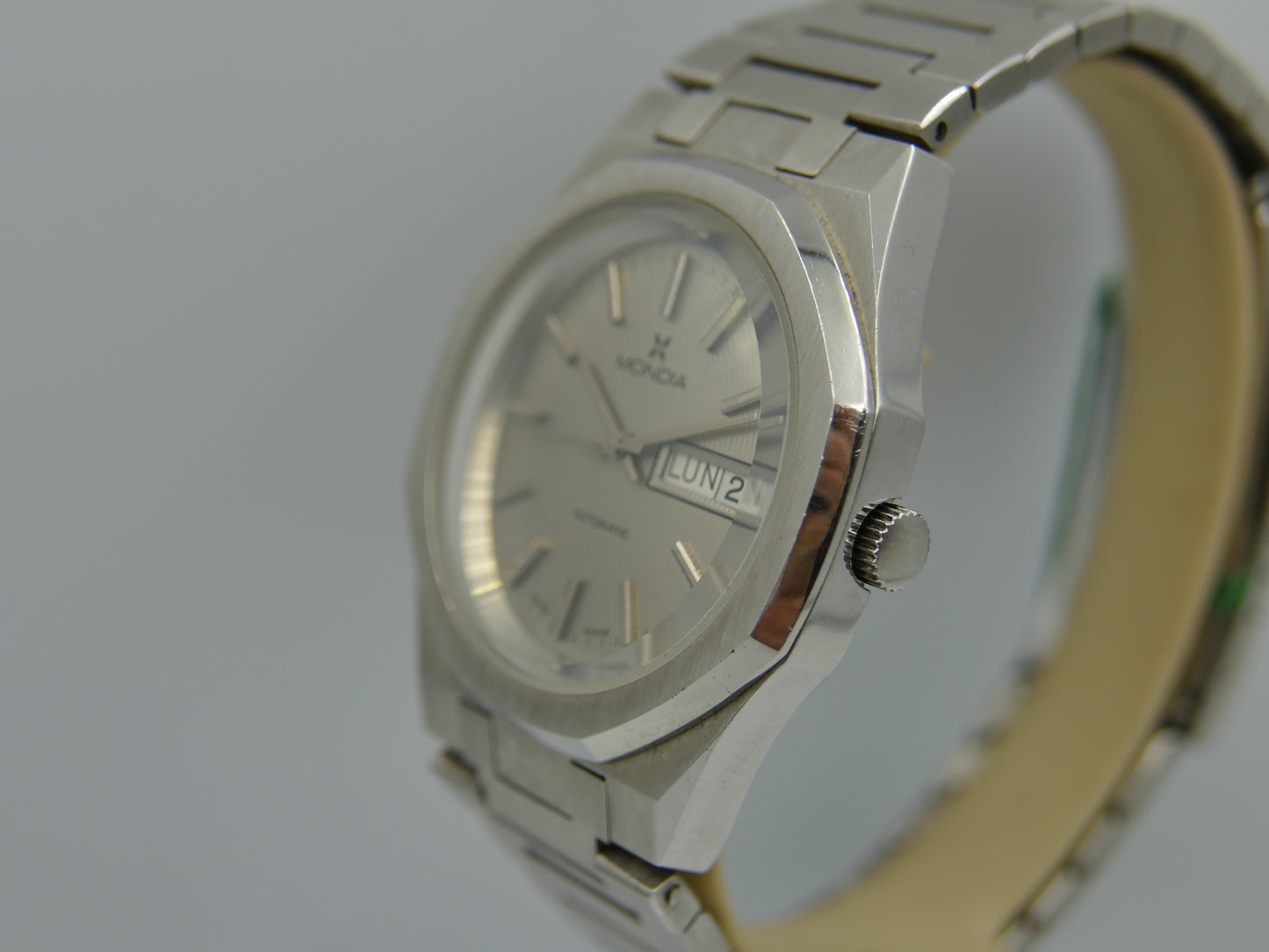 70s vintage watch mens NOS Mondia Royal Oak ref. 26014 automatic eta 2789 38mm