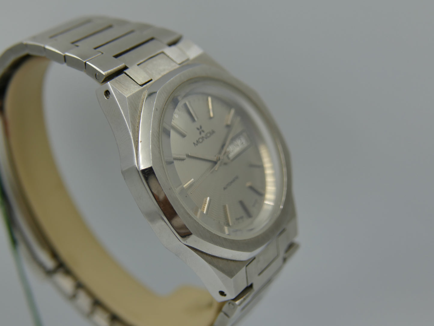 70s vintage watch mens NOS Mondia Royal Oak ref. 26014 automatic eta 2789 38mm