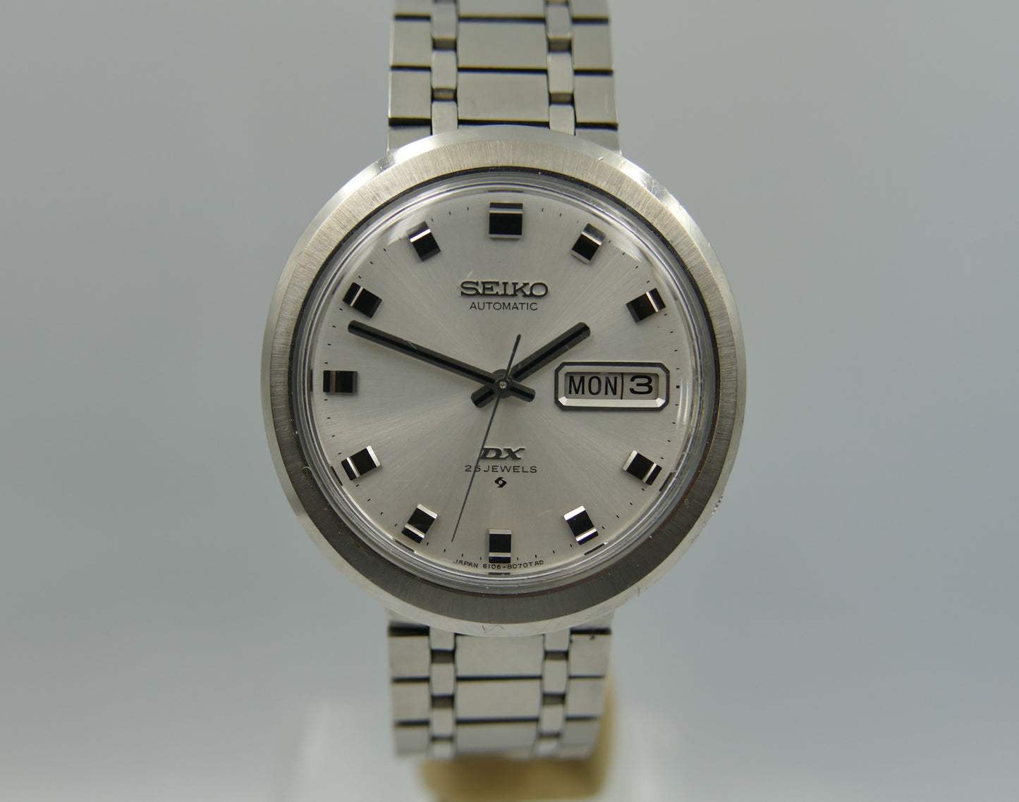 60s vintage watch mens Seiko DX 6106 - 8079 TAD Automatic day/date Steel 37mm