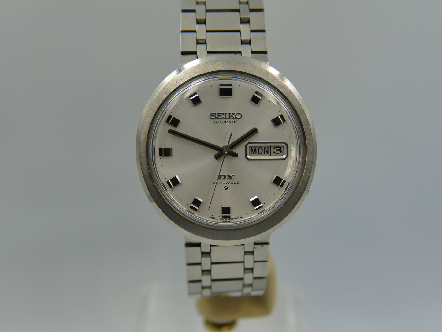 60s vintage watch mens Seiko DX 6106 - 8079 TAD Automatic day/date Steel 37mm