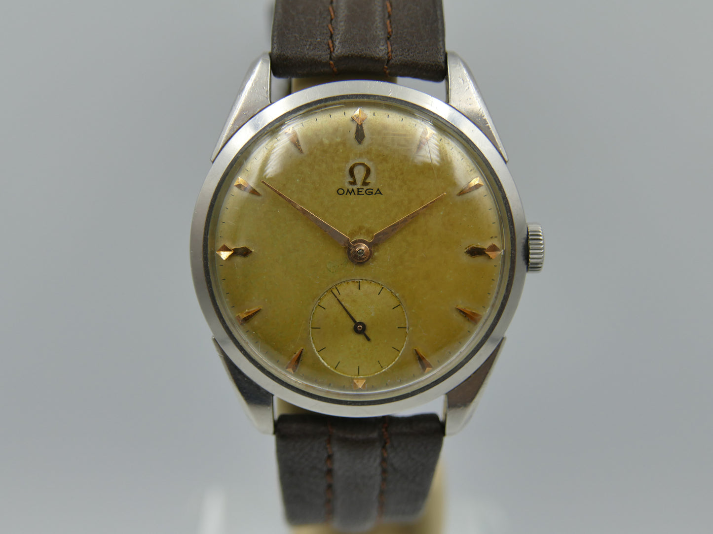 50s vintage watch mens Omega ref. 2900 -5 hand wind cal. 267