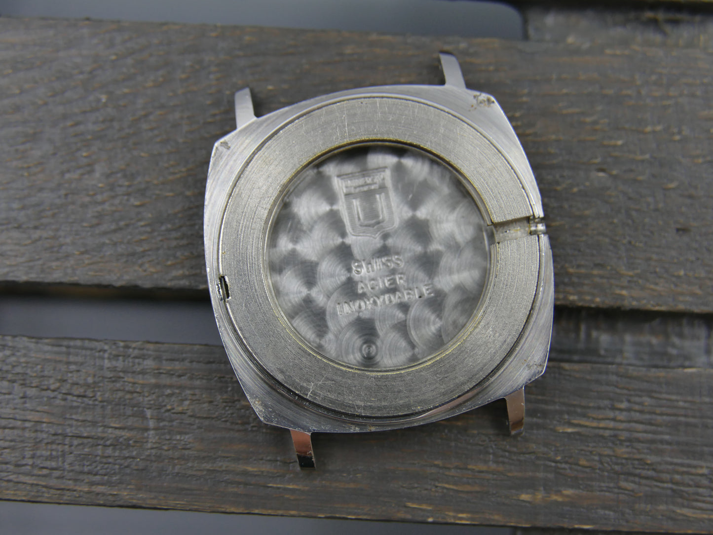60s vintage watch mens Universal Geneve ref. 842112 /02 hand wind cal 42 thin Cushion