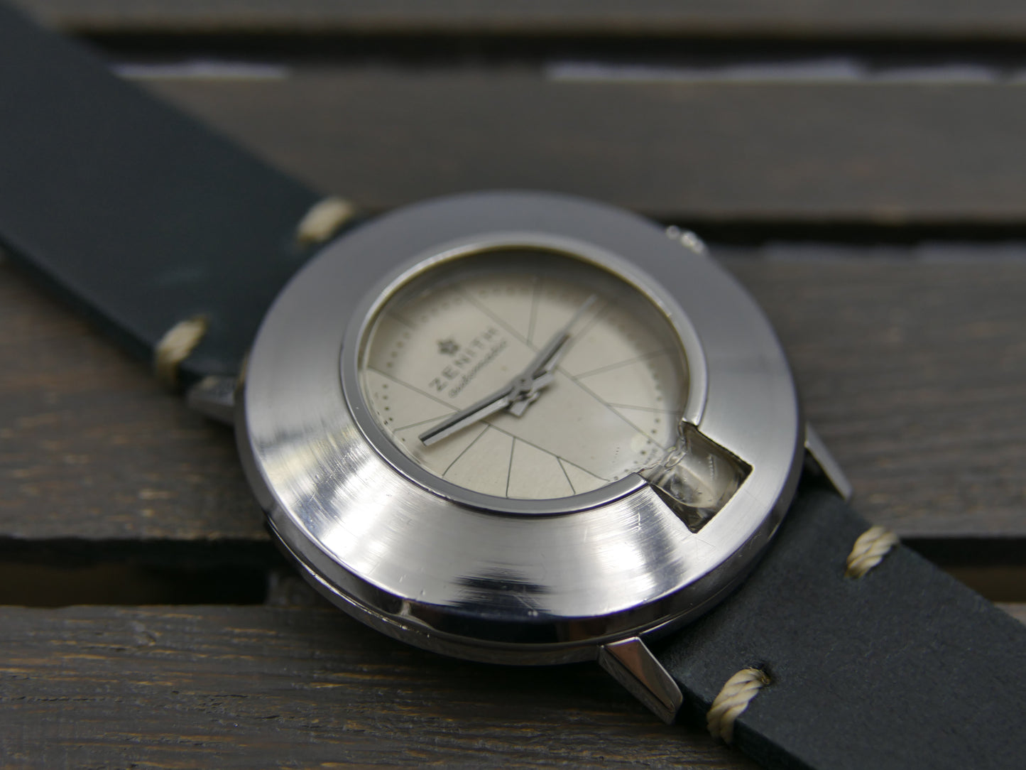 60s vintage watch mens Zenith ref A6621 Keyhole Automatic Cal 2542 PC