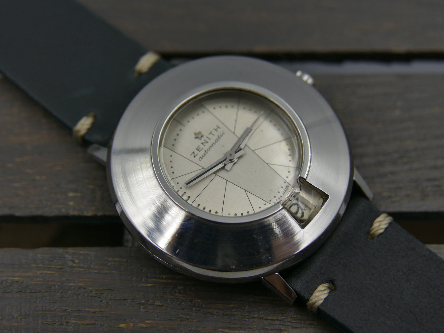 60s vintage watch mens Zenith ref A6621 Keyhole Automatic Cal 2542 PC