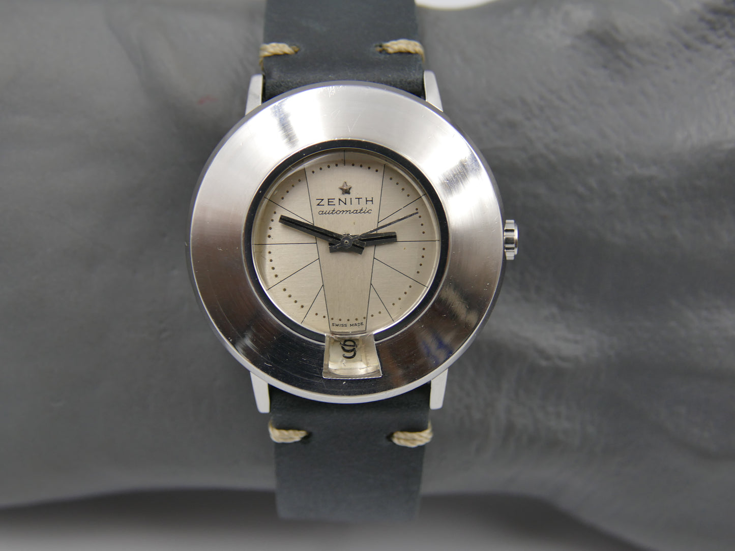 60s vintage watch mens Zenith ref A6621 Keyhole Automatic Cal 2542 PC
