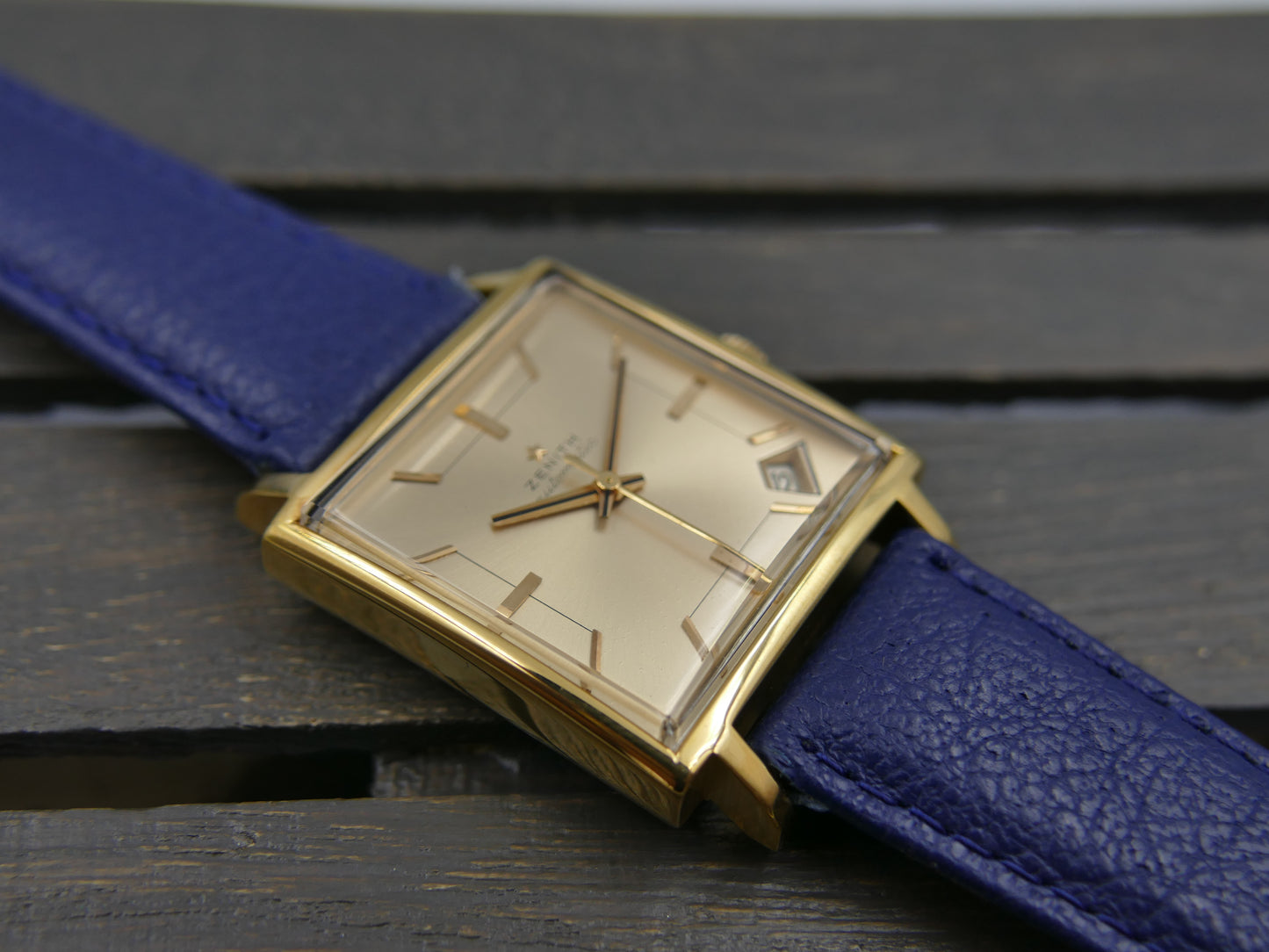 Vintage watch mens Zenith JFK square respirator automatic gold pl serviced
