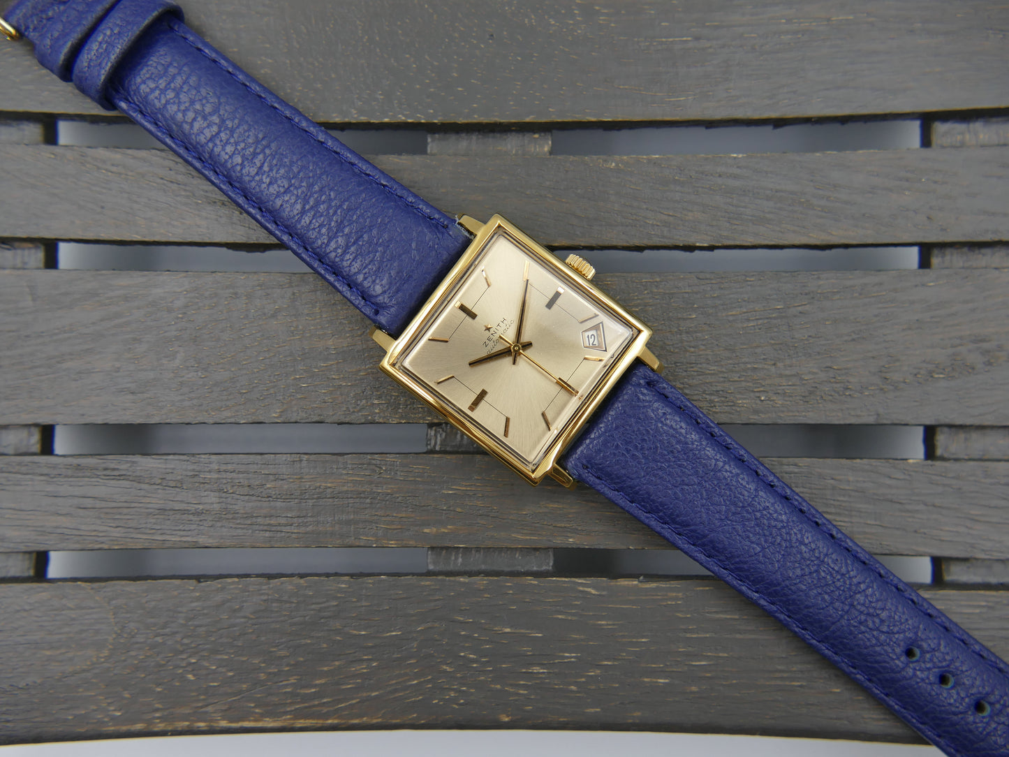 Vintage watch mens Zenith JFK square respirator automatic gold pl serviced