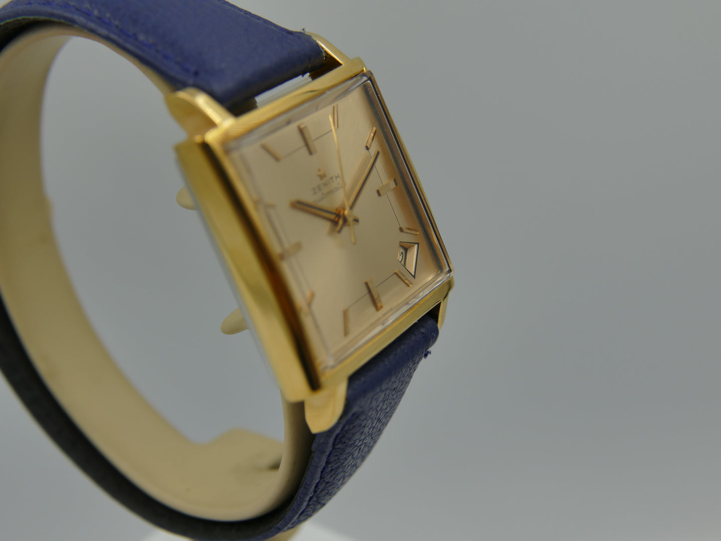 Vintage watch mens Zenith JFK square respirator automatic gold pl serviced