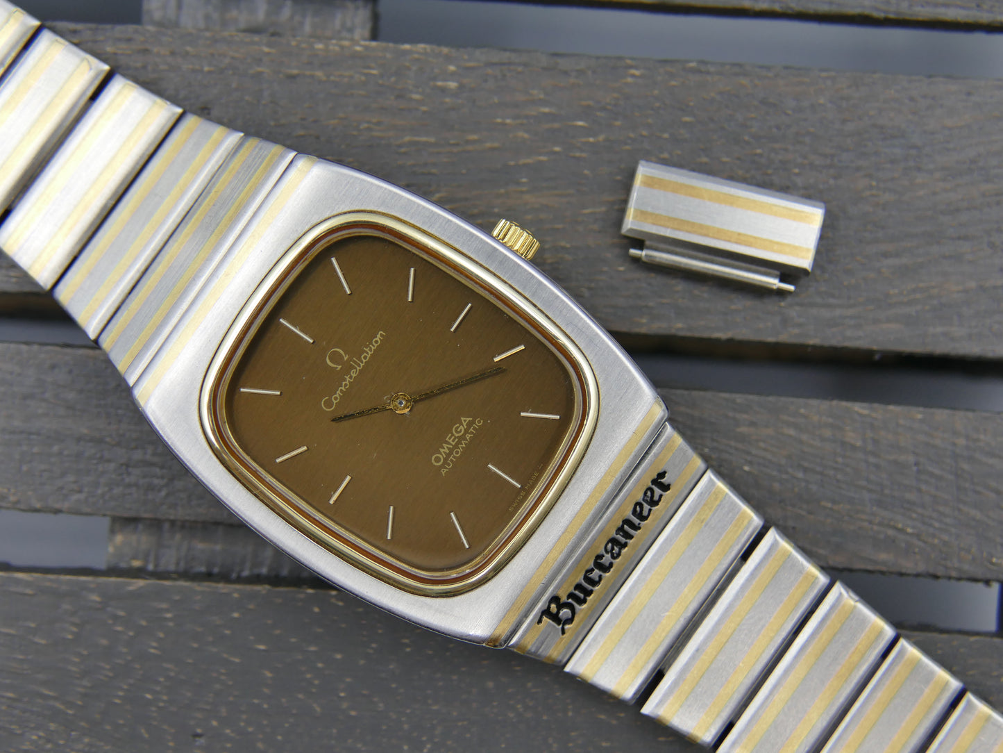 70s vintage watch mens Omega Constellation automatic cal 711 ref 155.0022 / 355.0815 chocolate Buccaneer