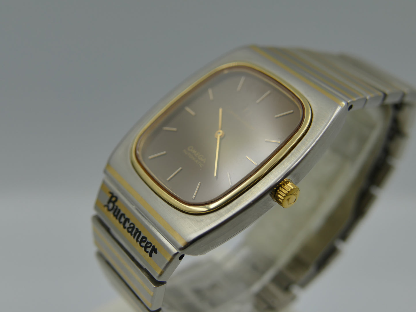 70s vintage watch mens Omega Constellation automatic cal 711 ref 155.0022 / 355.0815 chocolate Buccaneer