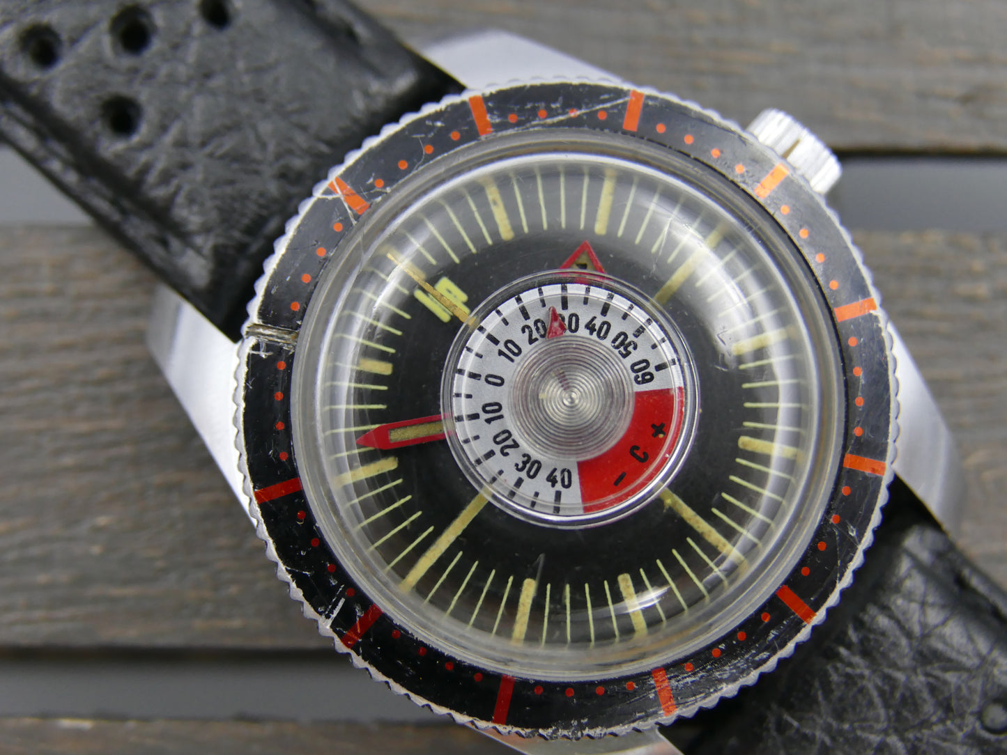 70s vintage watch mens Lip ref 42670 thermometer diver hand wind DUROWE