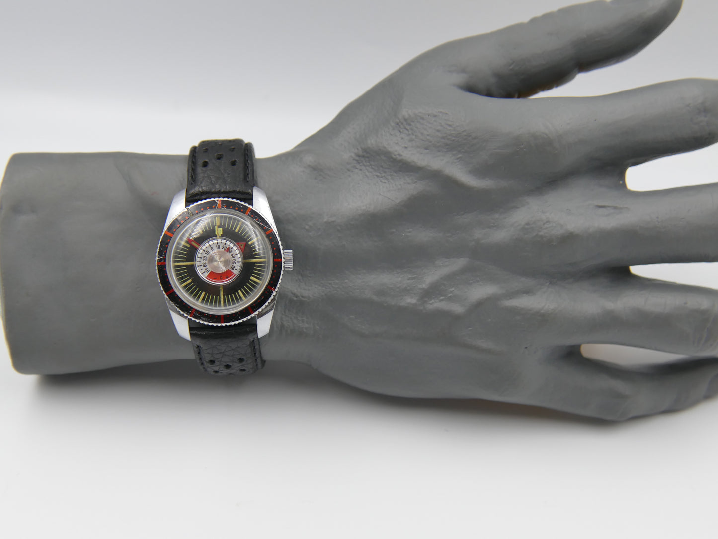 70s vintage watch mens Lip ref 42670 thermometer diver hand wind DUROWE