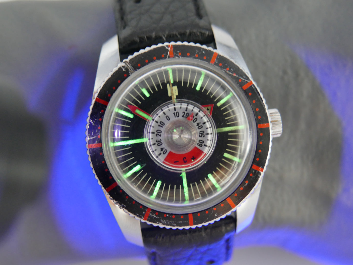 70s vintage watch mens Lip ref 42670 thermometer diver hand wind DUROWE