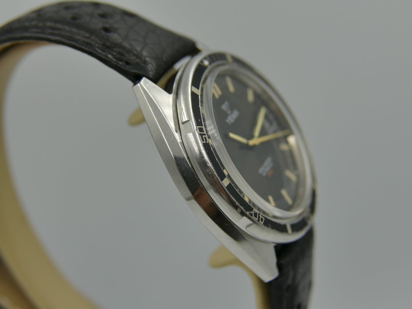 60s vintage watch mens Yema ref. 55 002 1 Sous marine diver plongee 40M automatic FE 4611A