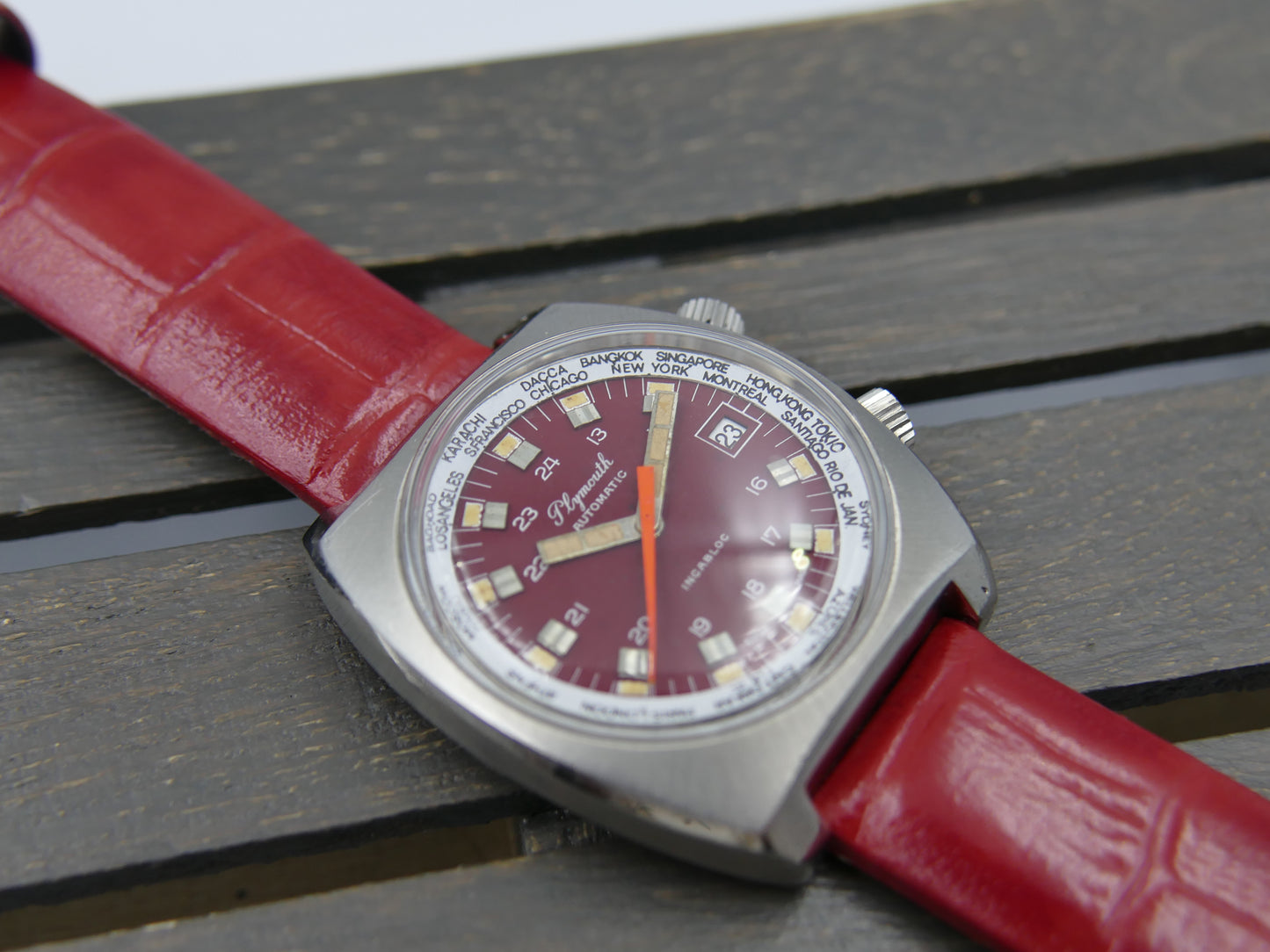 70s vintage watch mens Plymouth World Time Automatic Eta 2783 burgundy dial