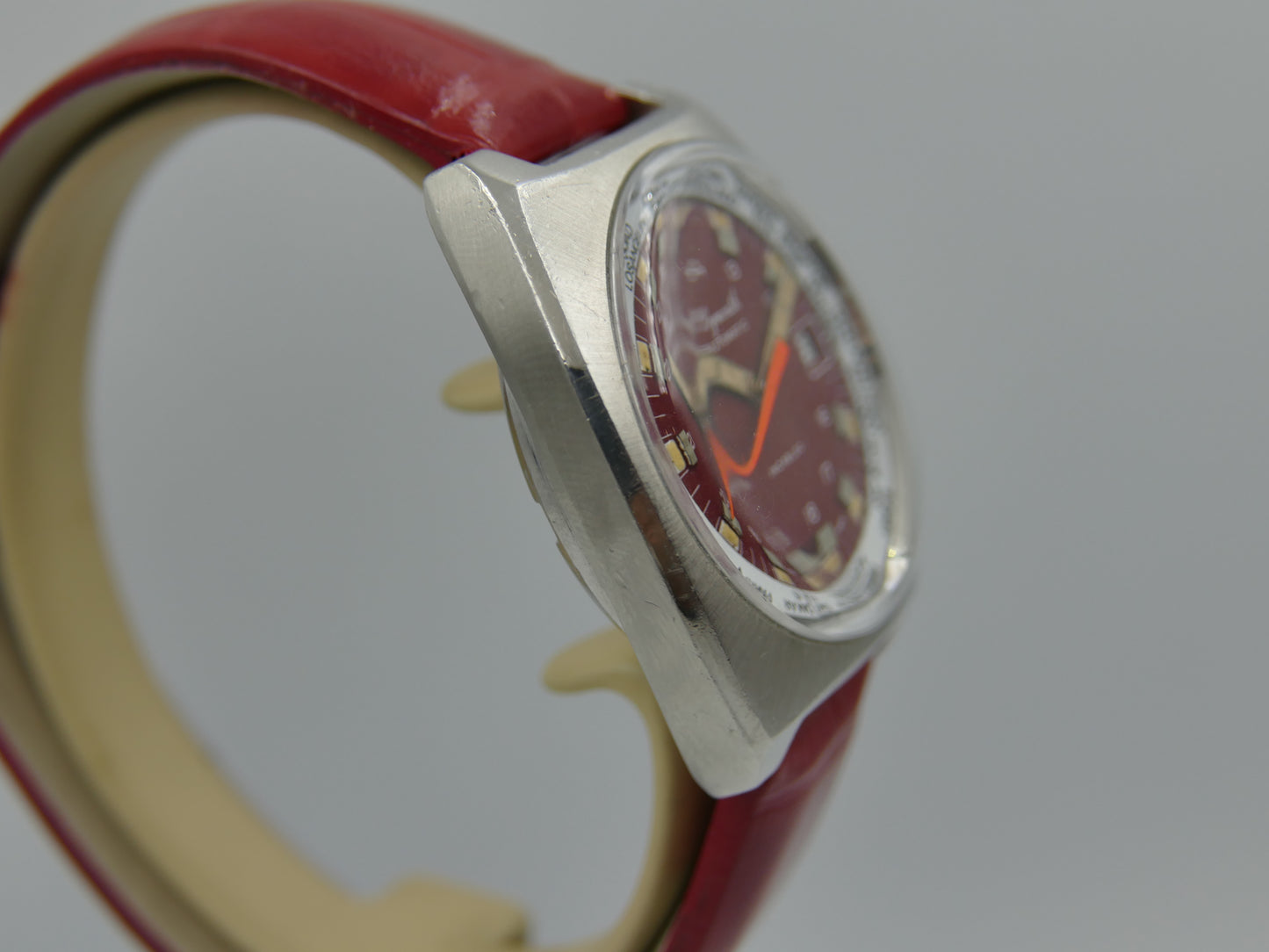 70s vintage watch mens Plymouth World Time Automatic Eta 2783 burgundy dial