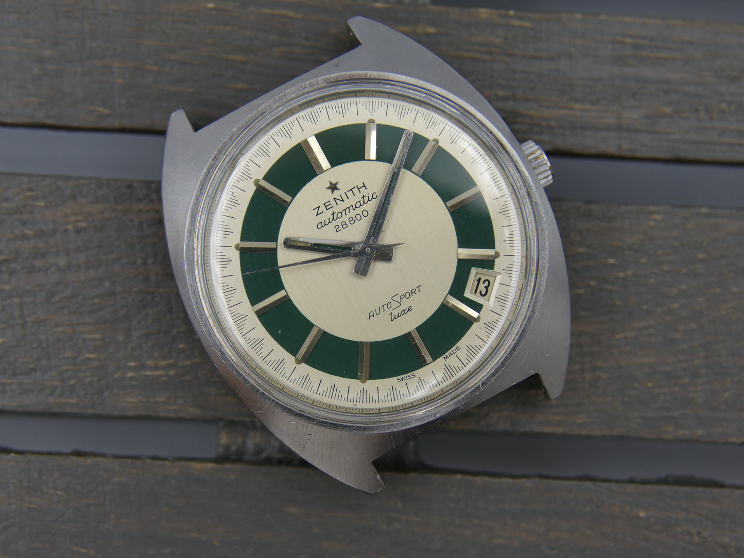 70s vintage watch mens Zenith automatic 28800 AutoSport luxe cal 2562 green