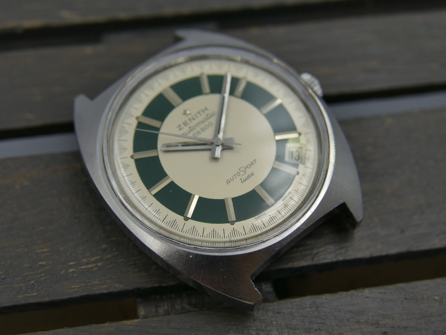 70s vintage watch mens Zenith automatic 28800 AutoSport luxe cal 2562 green