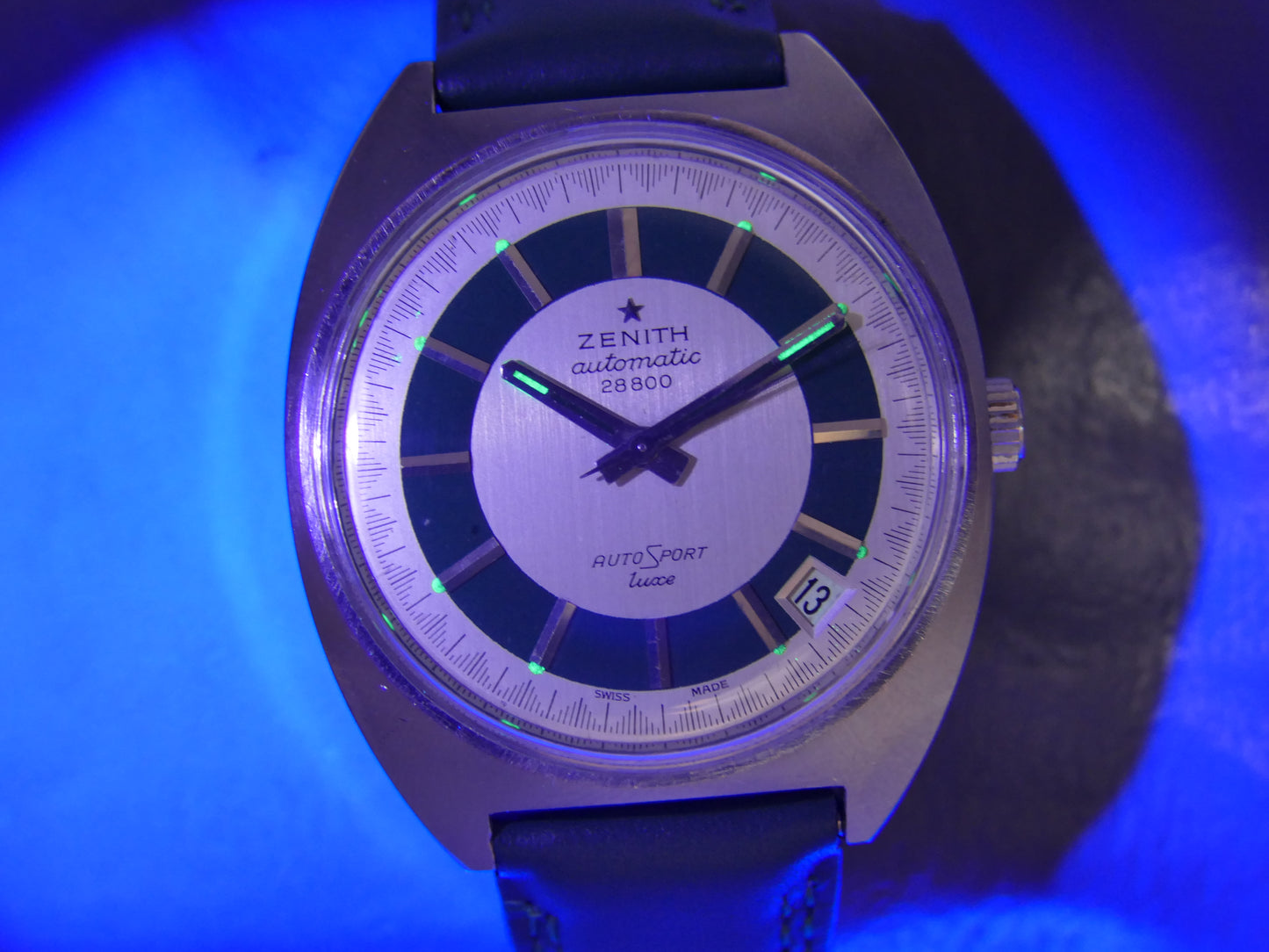 70s vintage watch mens Zenith automatic 28800 AutoSport luxe cal 2562 green
